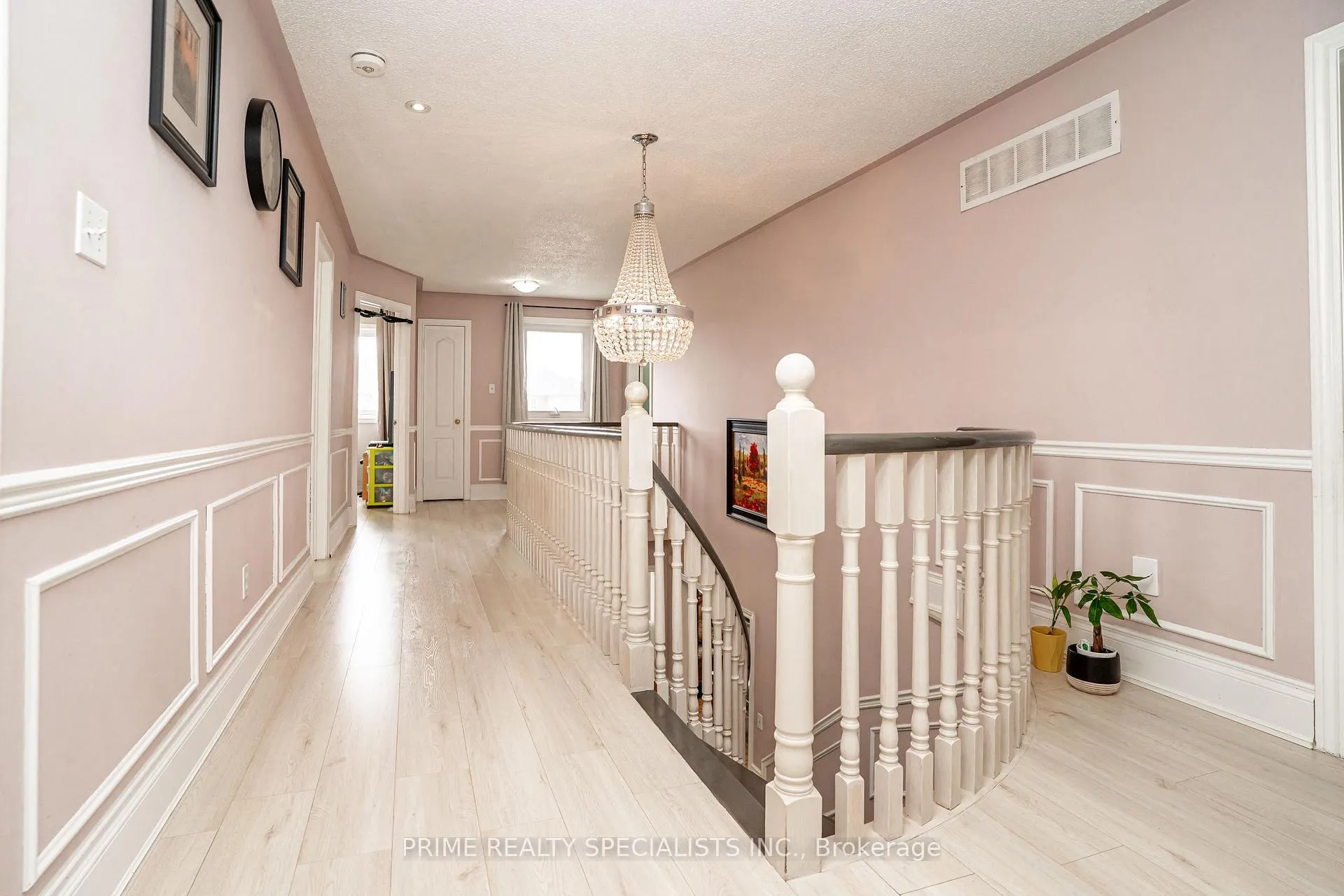 Photo 19 of 52 Deerglen Drive, Brampton, Sandringham-Wellington — HOMEH