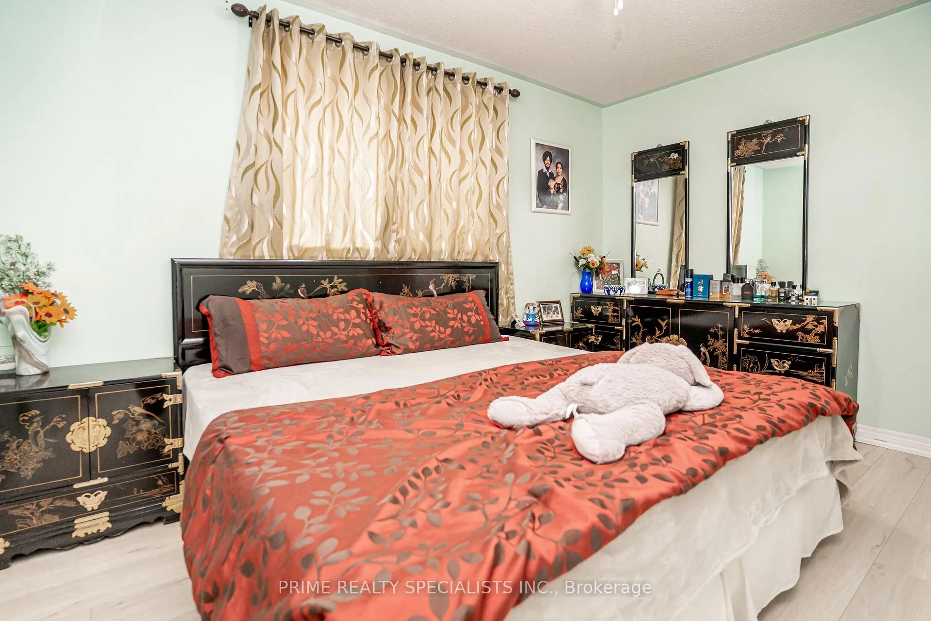 Photo 25 of 52 Deerglen Drive, Brampton, Sandringham-Wellington — HOMEH