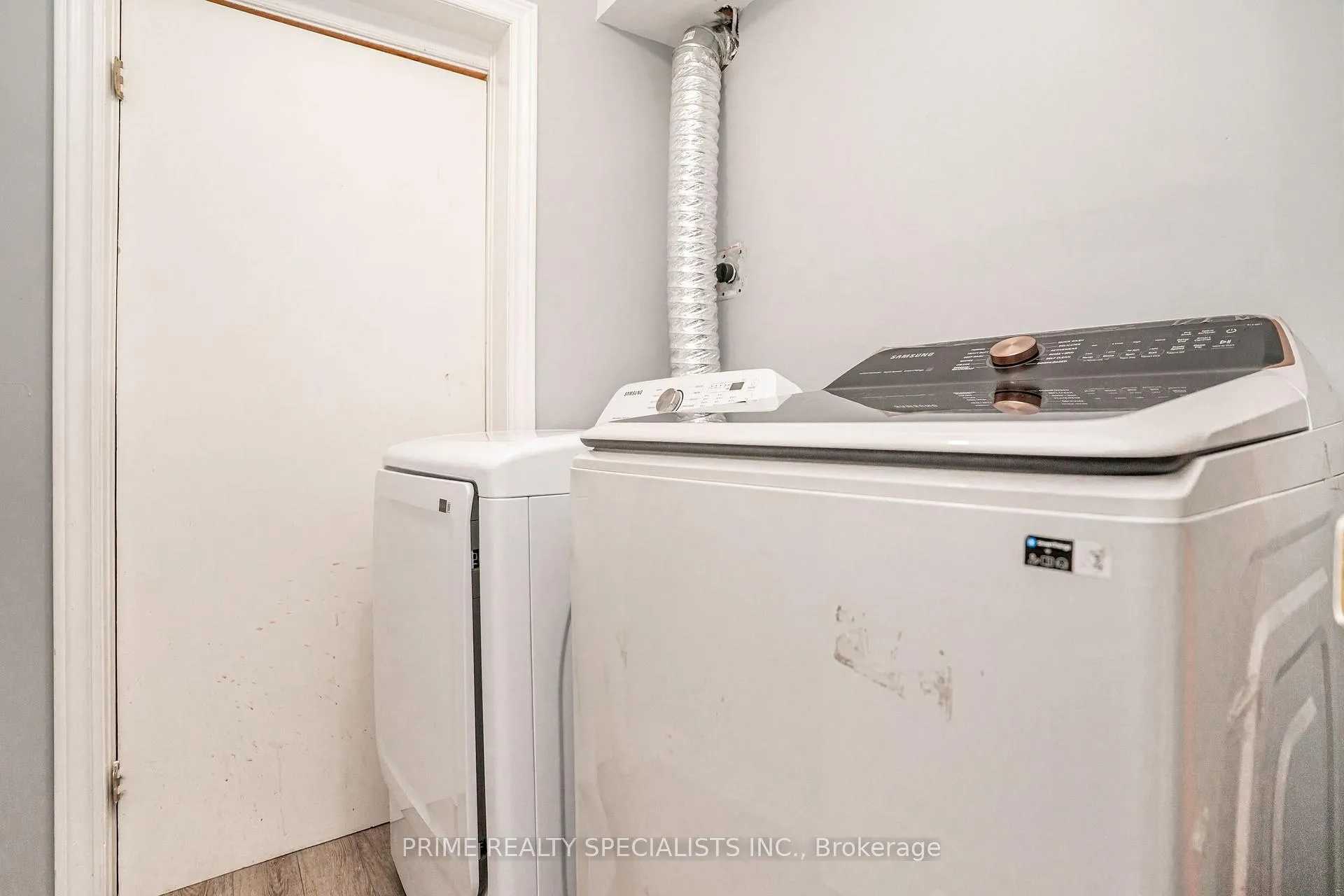 Photo 35 of 52 Deerglen Drive, Brampton, Sandringham-Wellington — HOMEH