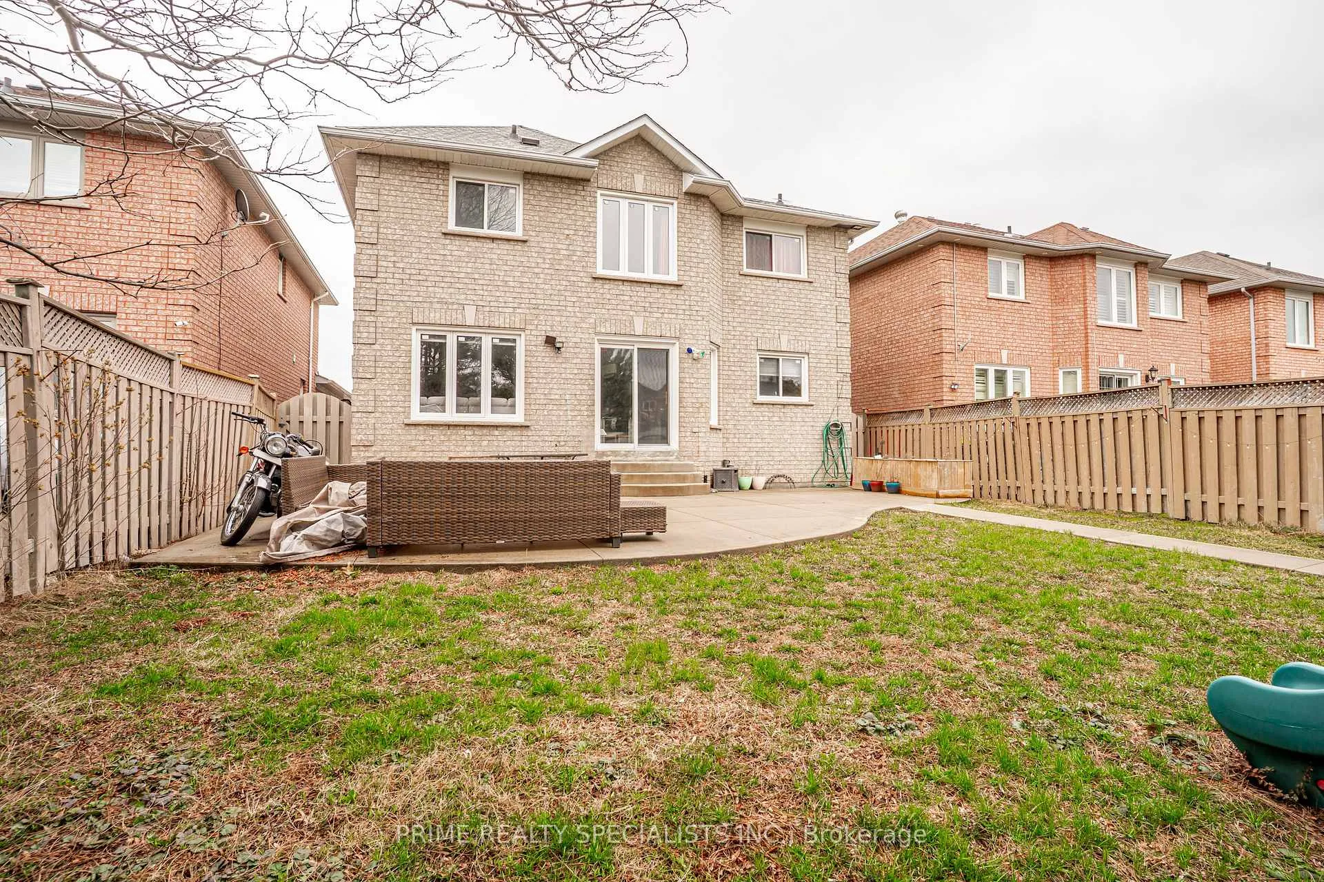 Photo 46 of 52 Deerglen Drive, Brampton, Sandringham-Wellington — HOMEH