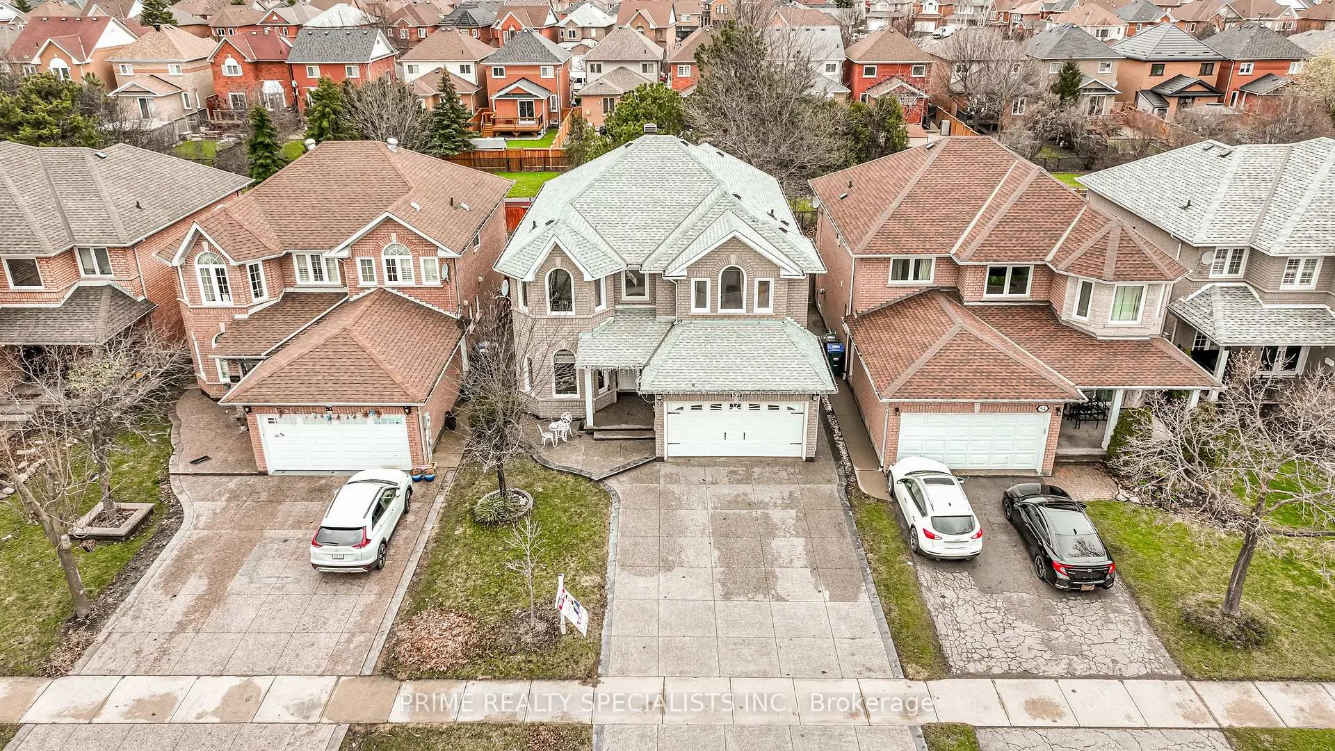 Photo 49 of 52 Deerglen Drive, Brampton, Sandringham-Wellington — HOMEH