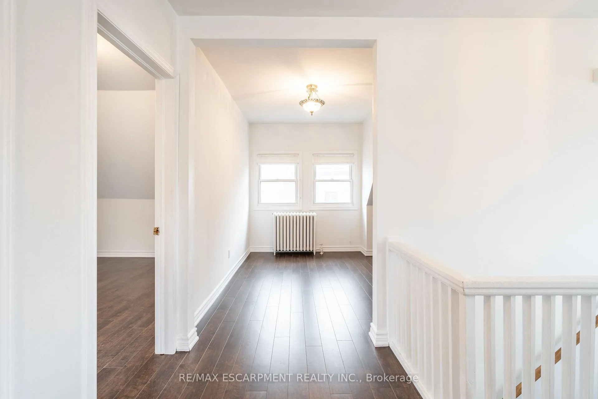 Photo 10 of Unit 3, 80 St. Clair Avenue, Hamilton, Gibson — HOMEH