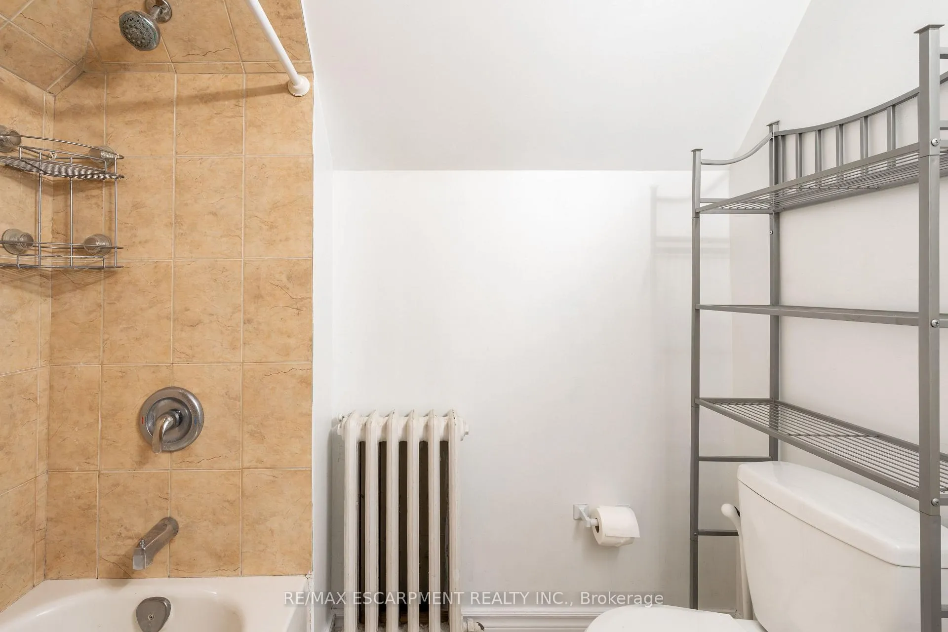 Photo 16 of Unit 3, 80 St. Clair Avenue, Hamilton, Gibson — HOMEH