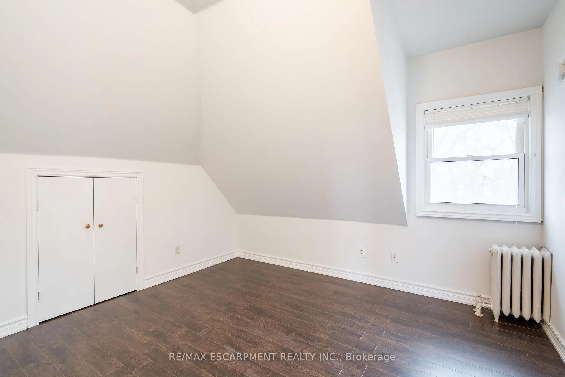 Photo 20 of Unit 3, 80 St. Clair Avenue, Hamilton, Gibson — HOMEH