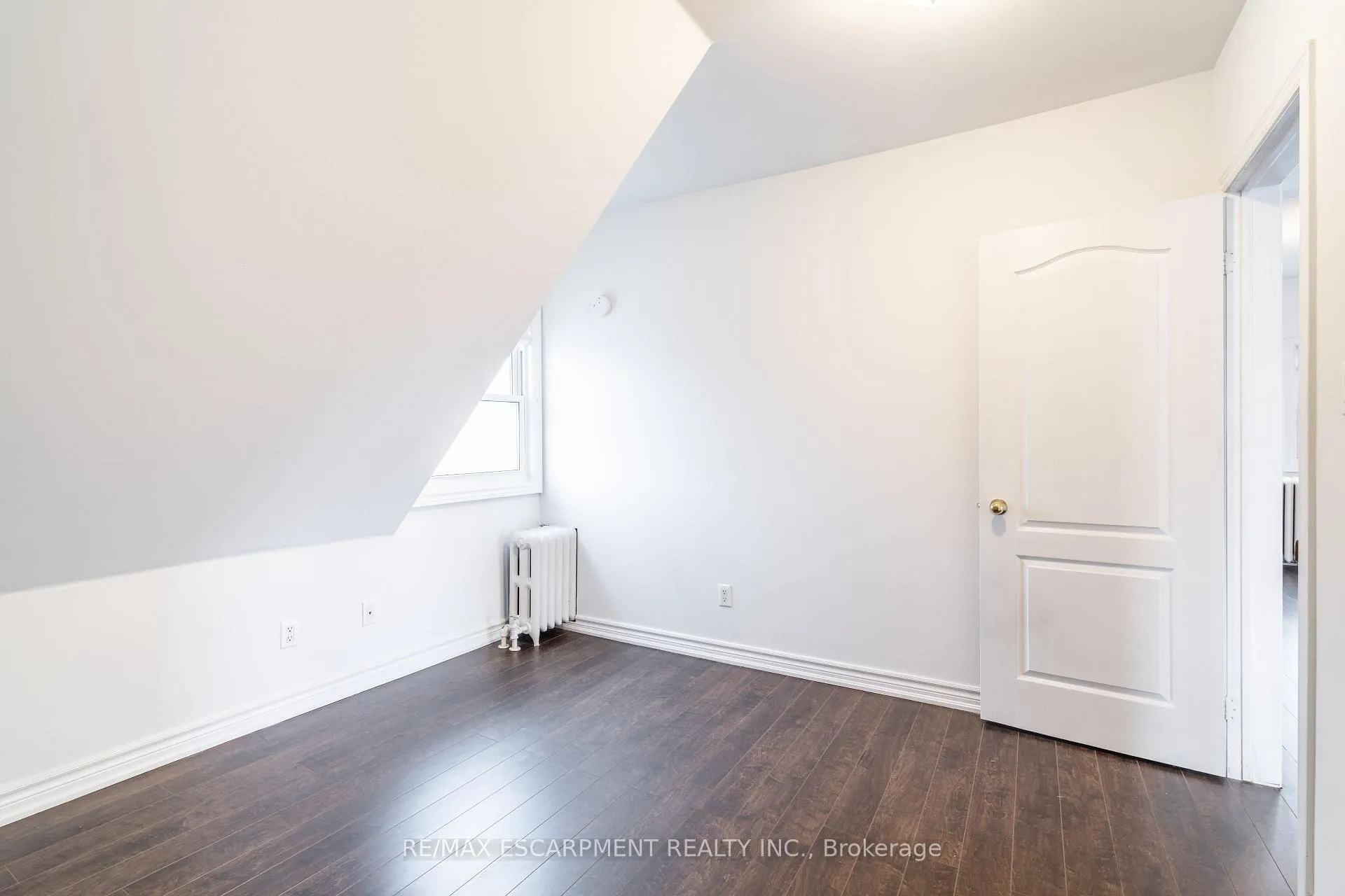 Photo 22 of Unit 3, 80 St. Clair Avenue, Hamilton, Gibson — HOMEH