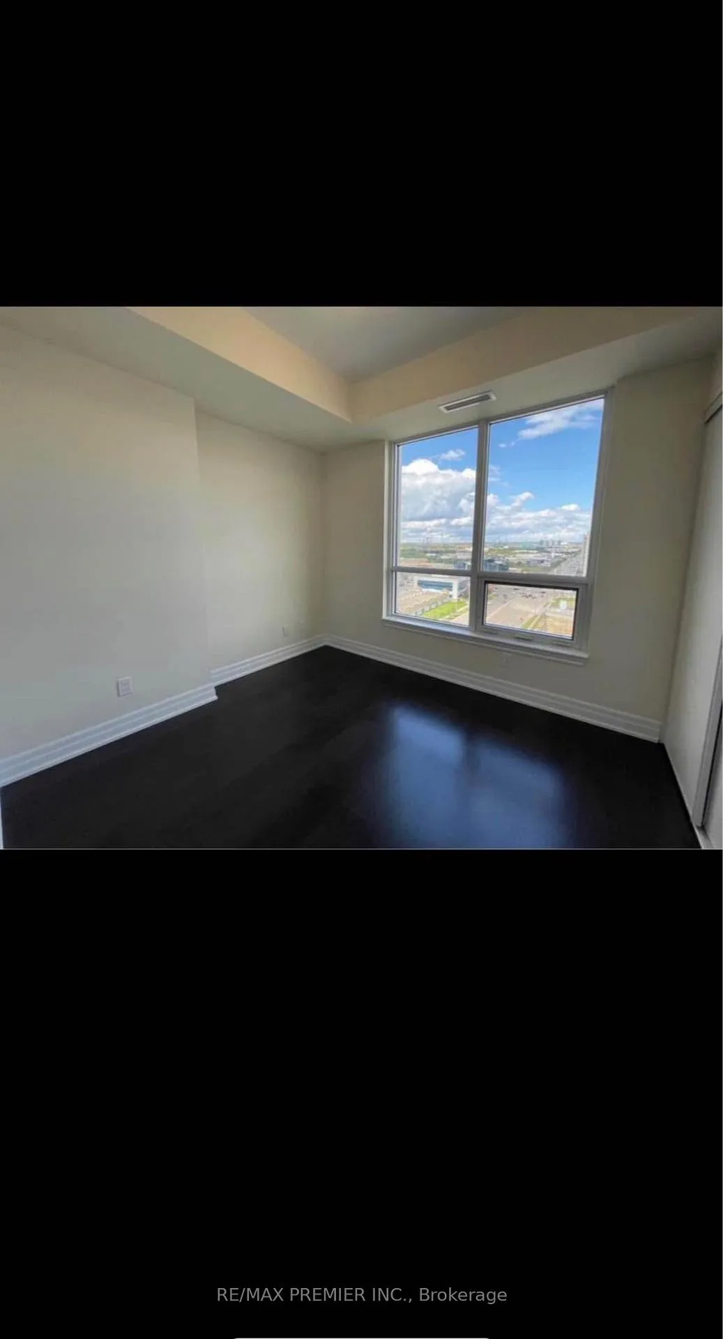 Photo 13 of Unit 1410, 9085 Jane Street, Vaughan, Concord — HOMEH
