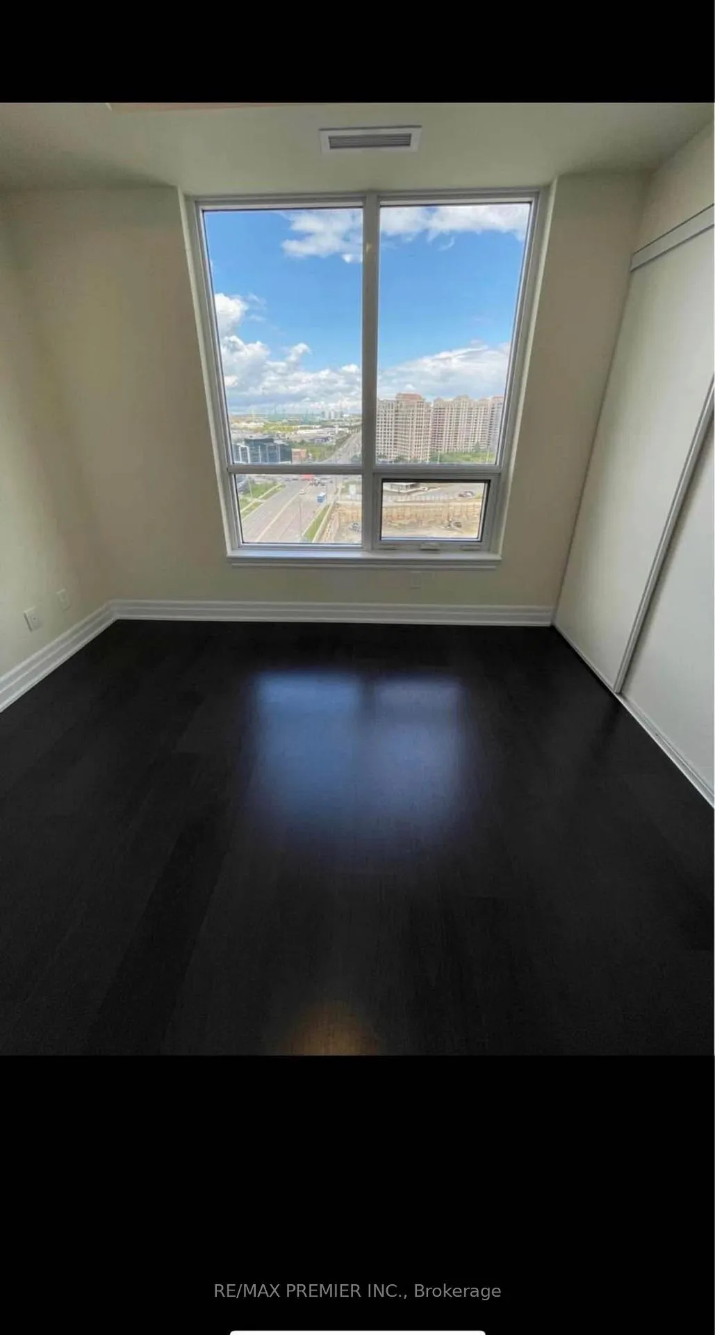 Photo 14 of Unit 1410, 9085 Jane Street, Vaughan, Concord — HOMEH