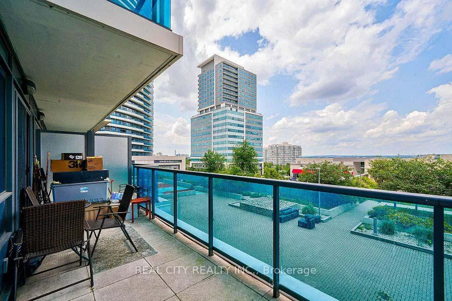 Photo 8 of Unit 407, 7167 Yonge Street, Markham, Thornhill — HOMEH