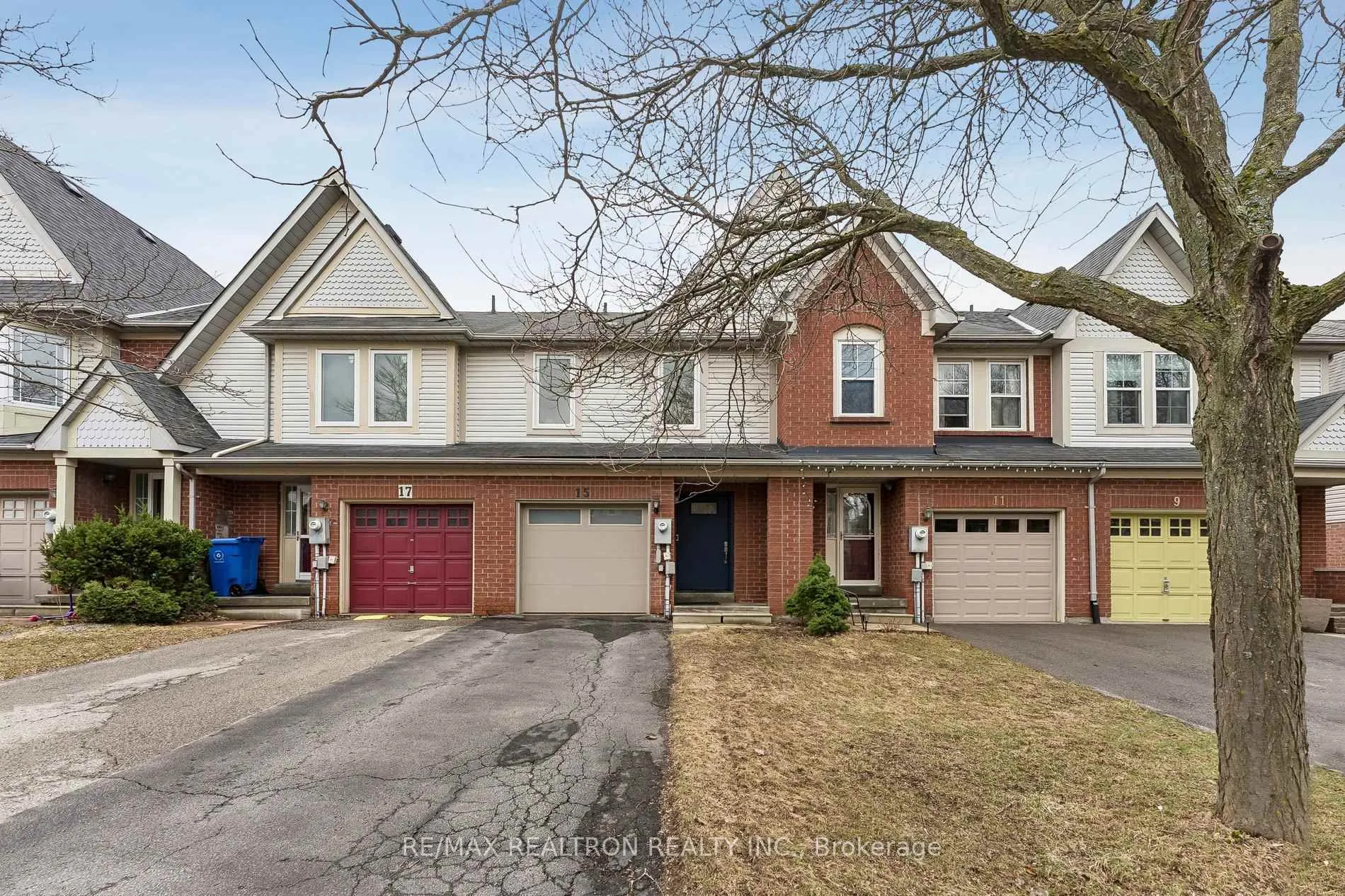 Photo 1 of 15 Mugford Road, Aurora, Bayview Wellington — HOMEH