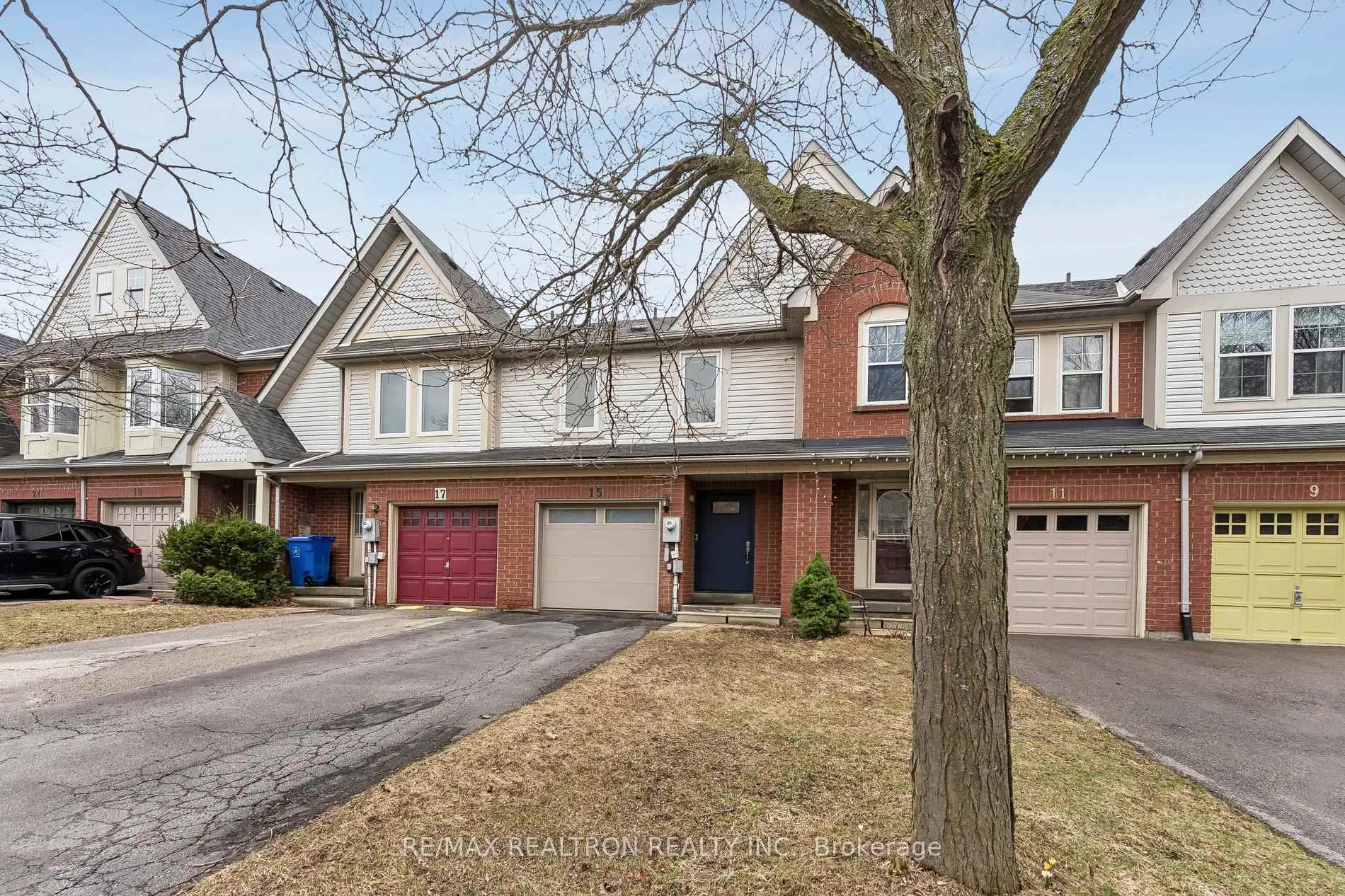 Photo 2 of 15 Mugford Road, Aurora, Bayview Wellington — HOMEH
