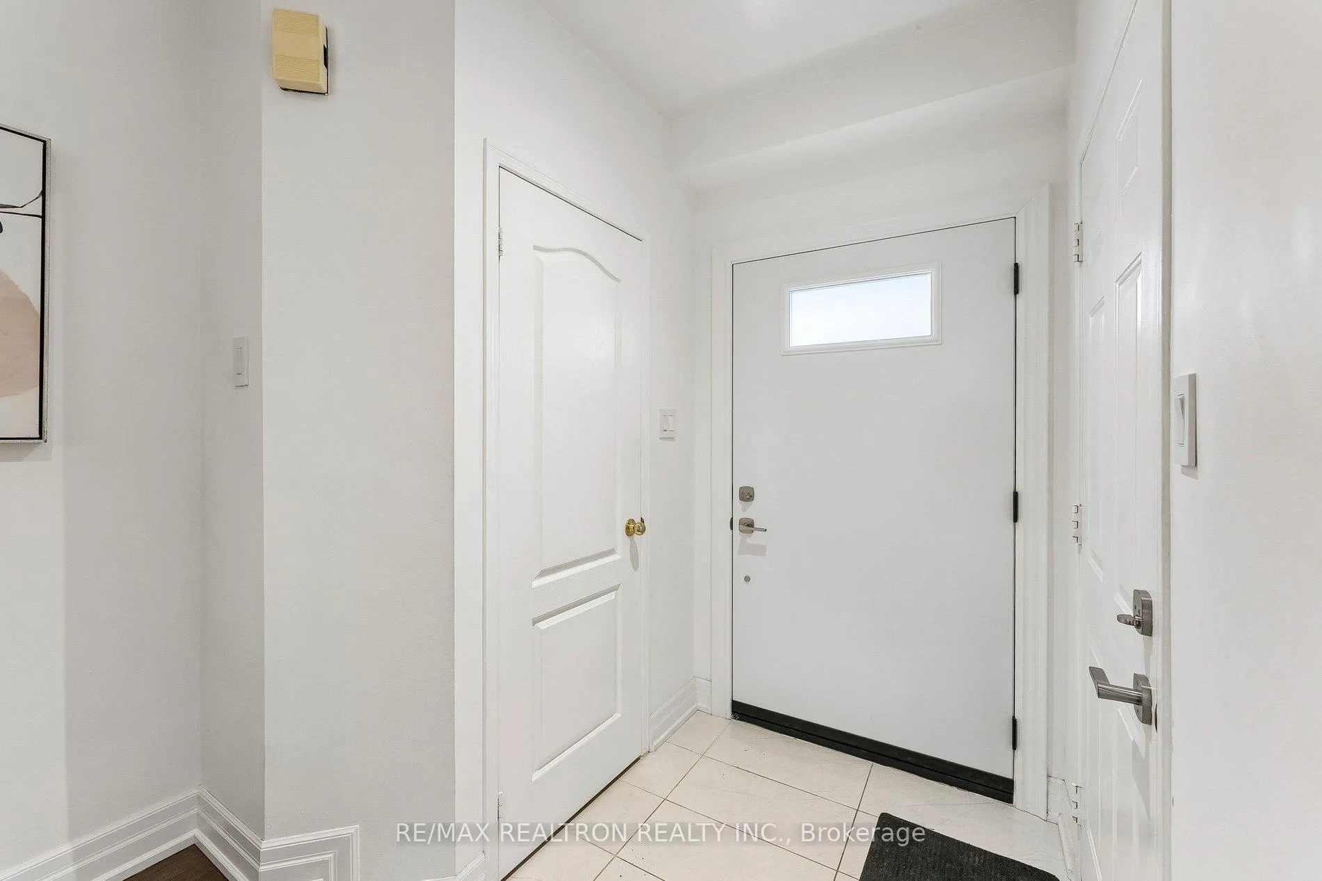 Photo 5 of 15 Mugford Road, Aurora, Bayview Wellington — HOMEH