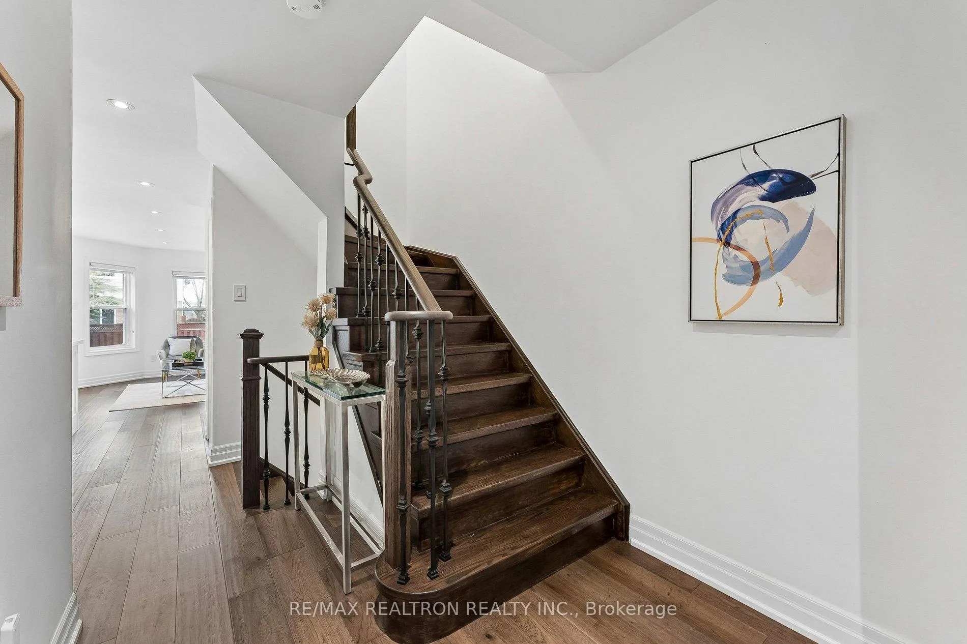 Photo 7 of 15 Mugford Road, Aurora, Bayview Wellington — HOMEH