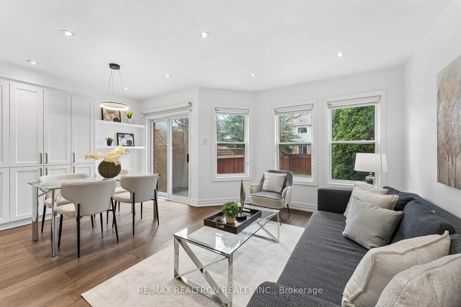 Photo 10 of 15 Mugford Road, Aurora, Bayview Wellington — HOMEH