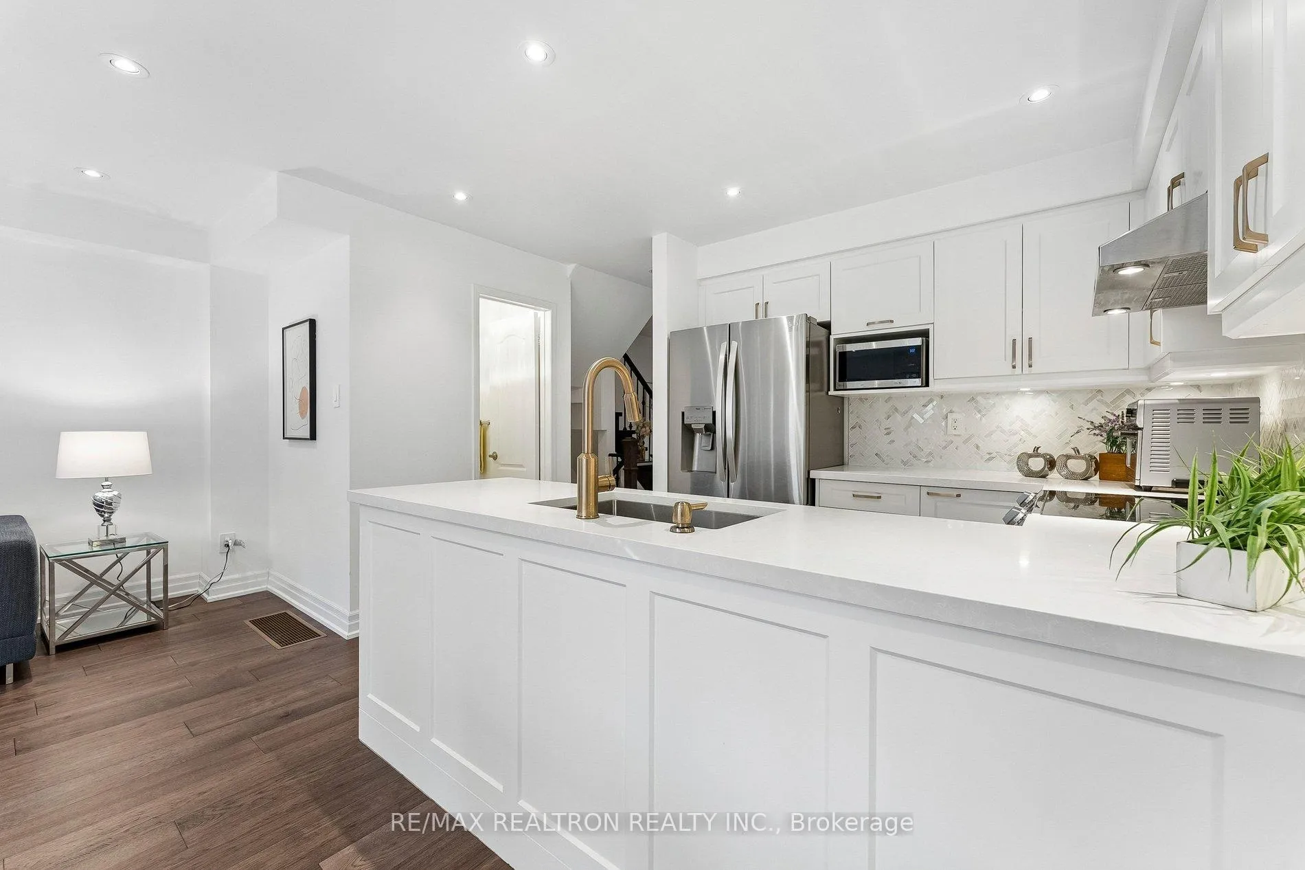 Photo 19 of 15 Mugford Road, Aurora, Bayview Wellington — HOMEH
