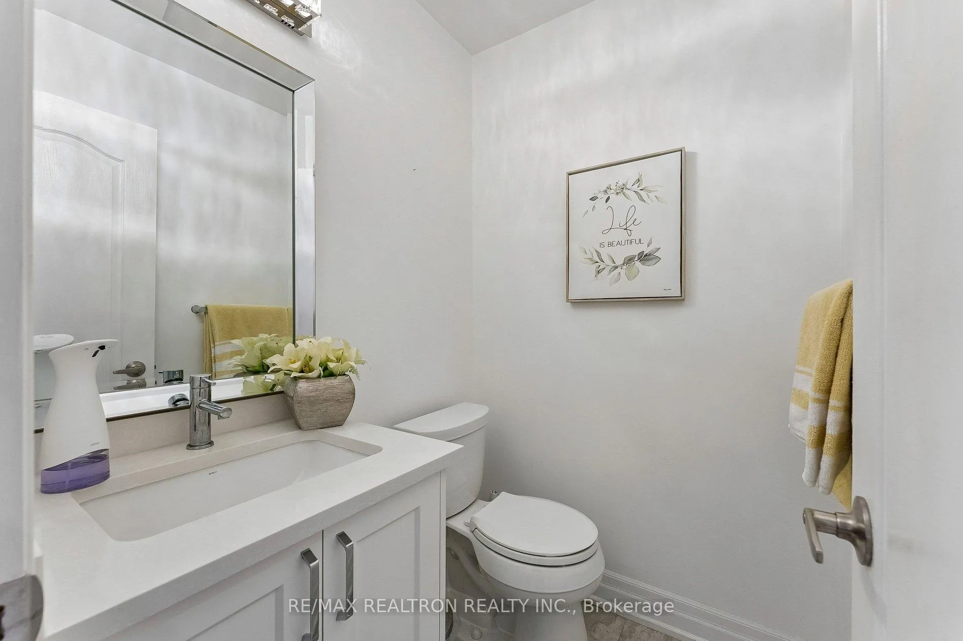 Photo 21 of 15 Mugford Road, Aurora, Bayview Wellington — HOMEH