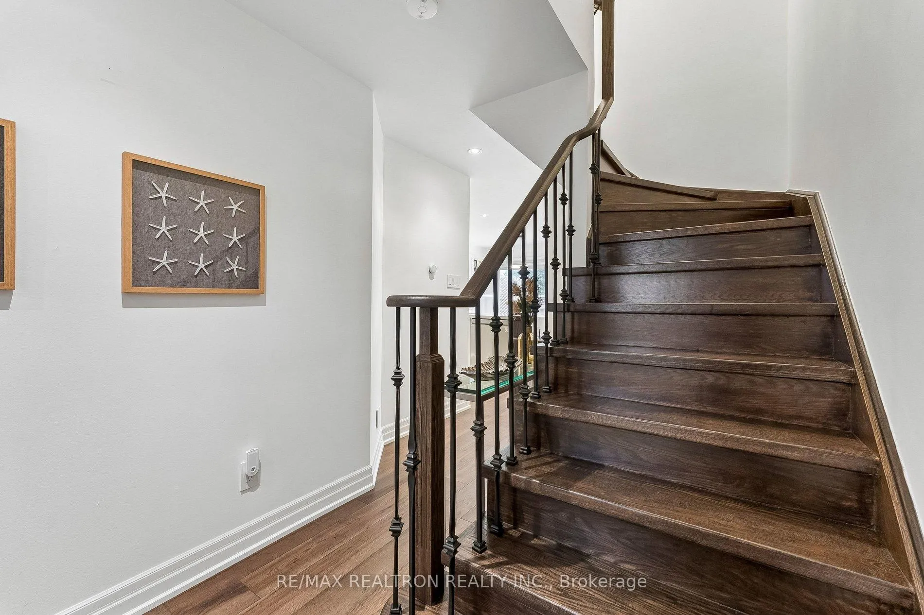 Photo 22 of 15 Mugford Road, Aurora, Bayview Wellington — HOMEH