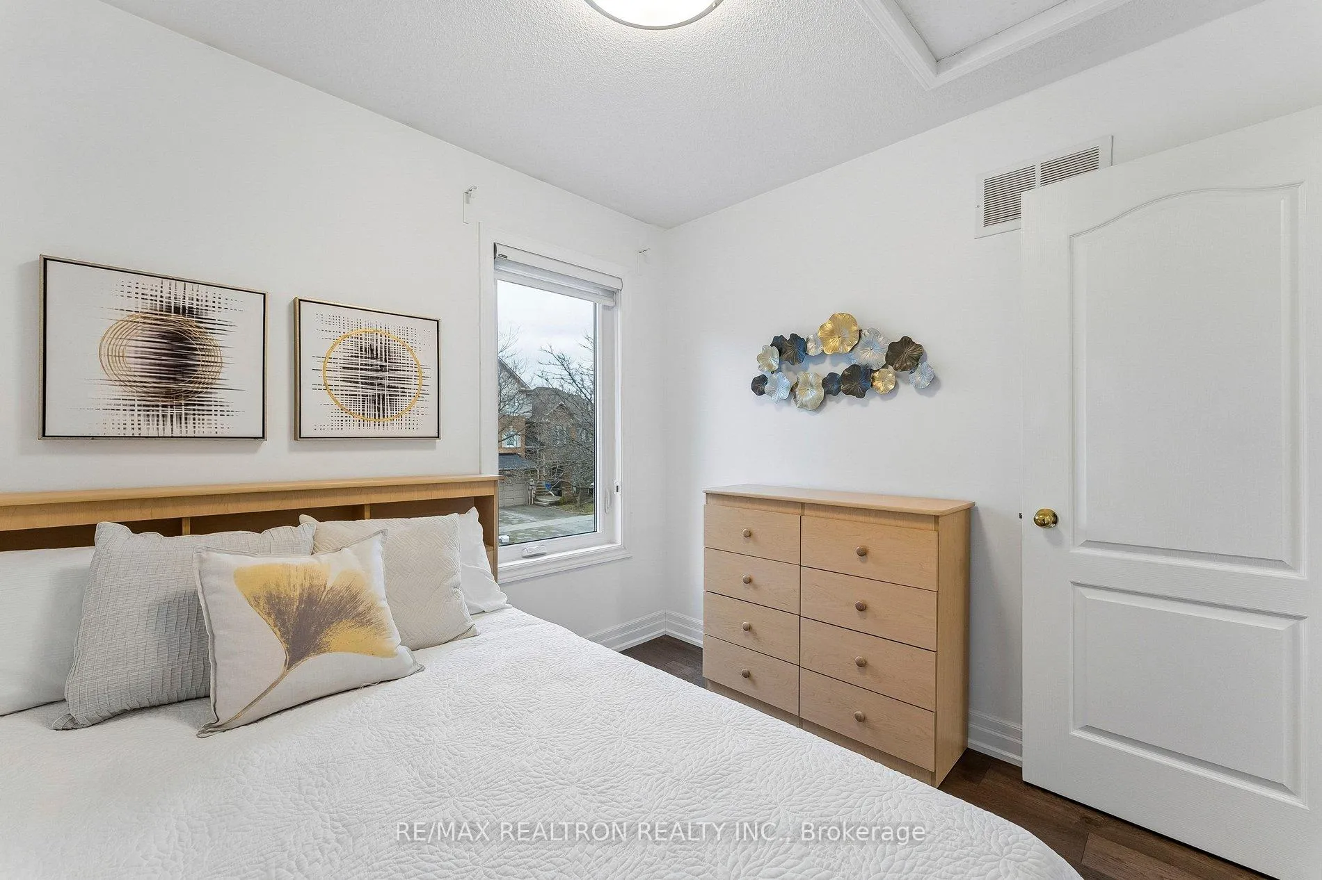 Photo 25 of 15 Mugford Road, Aurora, Bayview Wellington — HOMEH