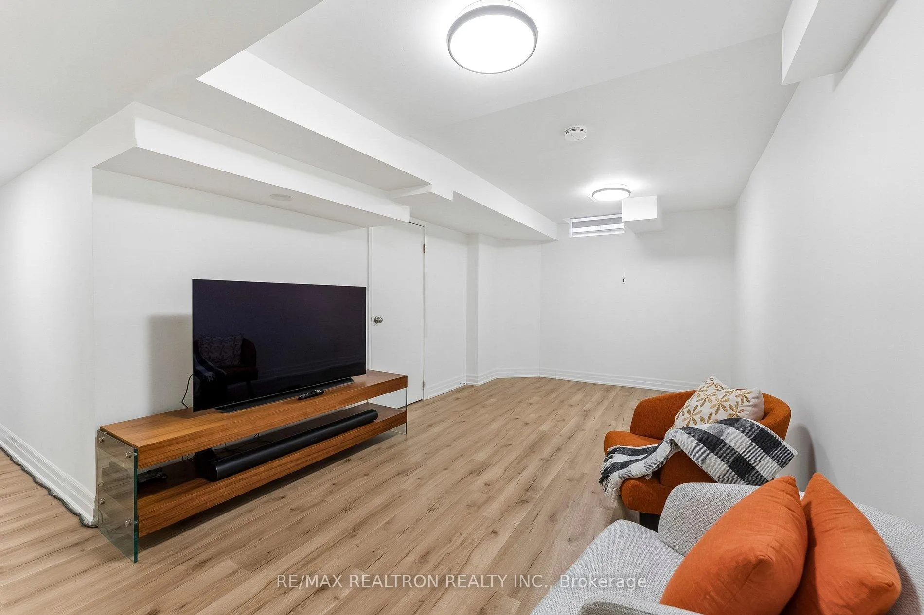 Photo 38 of 15 Mugford Road, Aurora, Bayview Wellington — HOMEH
