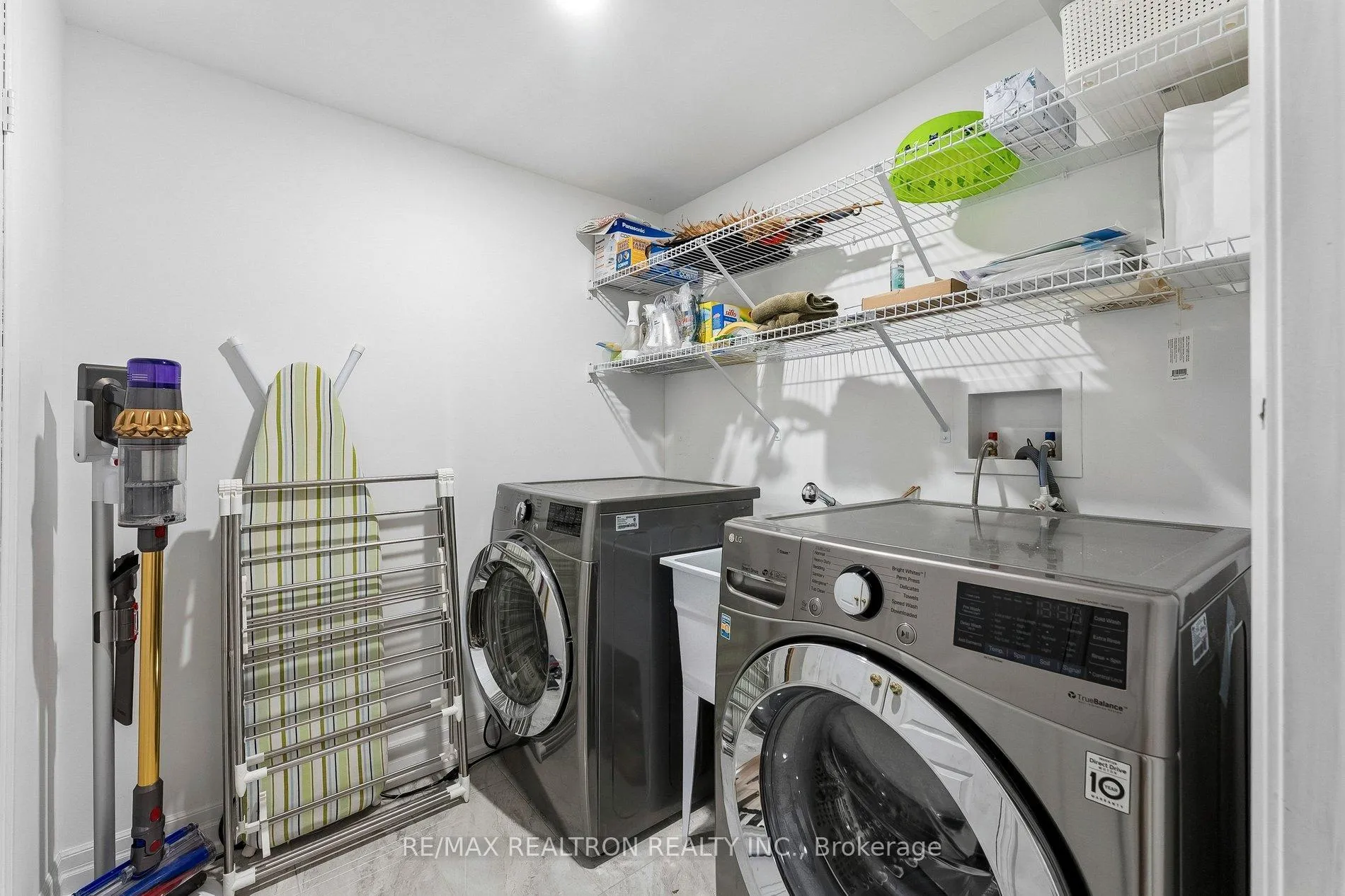 Photo 43 of 15 Mugford Road, Aurora, Bayview Wellington — HOMEH