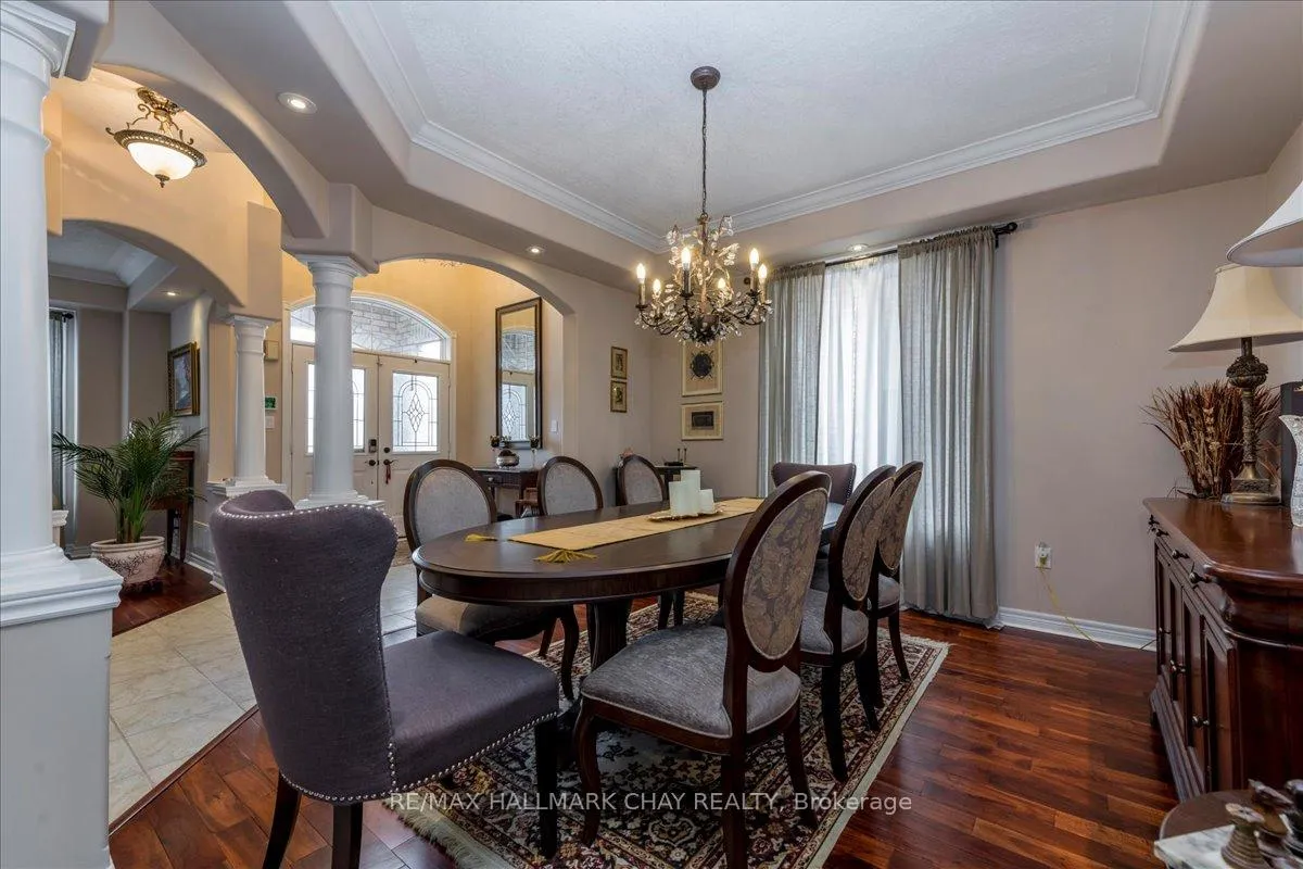 Photo 4 of 30 Birkhall Place N, Barrie, Innis-Shore — HOMEH