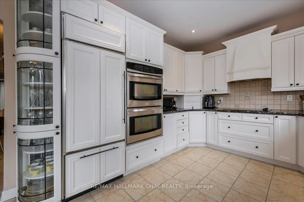 Photo 6 of 30 Birkhall Place N, Barrie, Innis-Shore — HOMEH