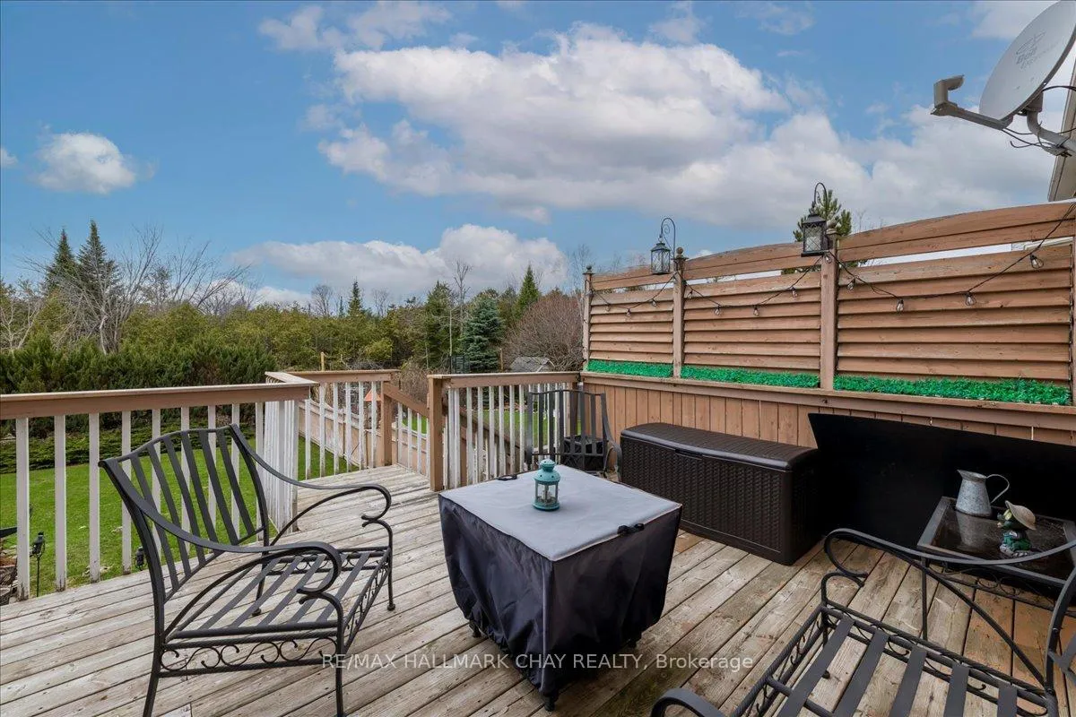 Photo 13 of 30 Birkhall Place N, Barrie, Innis-Shore — HOMEH