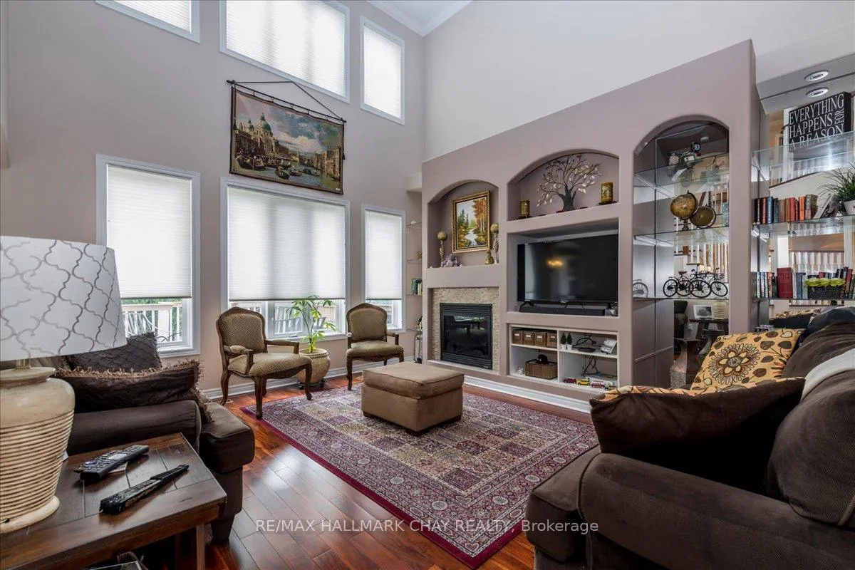 Photo 14 of 30 Birkhall Place N, Barrie, Innis-Shore — HOMEH