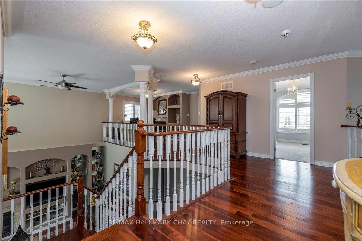 Photo 20 of 30 Birkhall Place N, Barrie, Innis-Shore — HOMEH