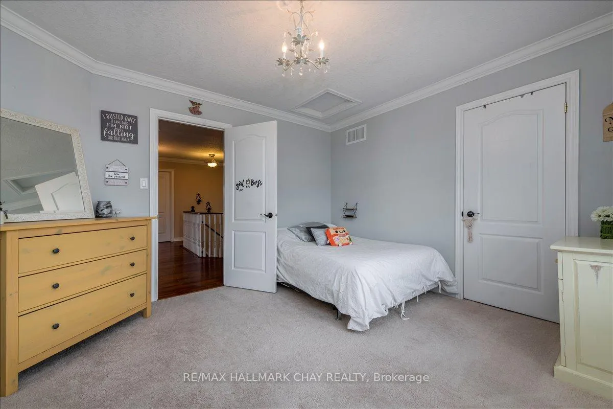 Photo 27 of 30 Birkhall Place N, Barrie, Innis-Shore — HOMEH