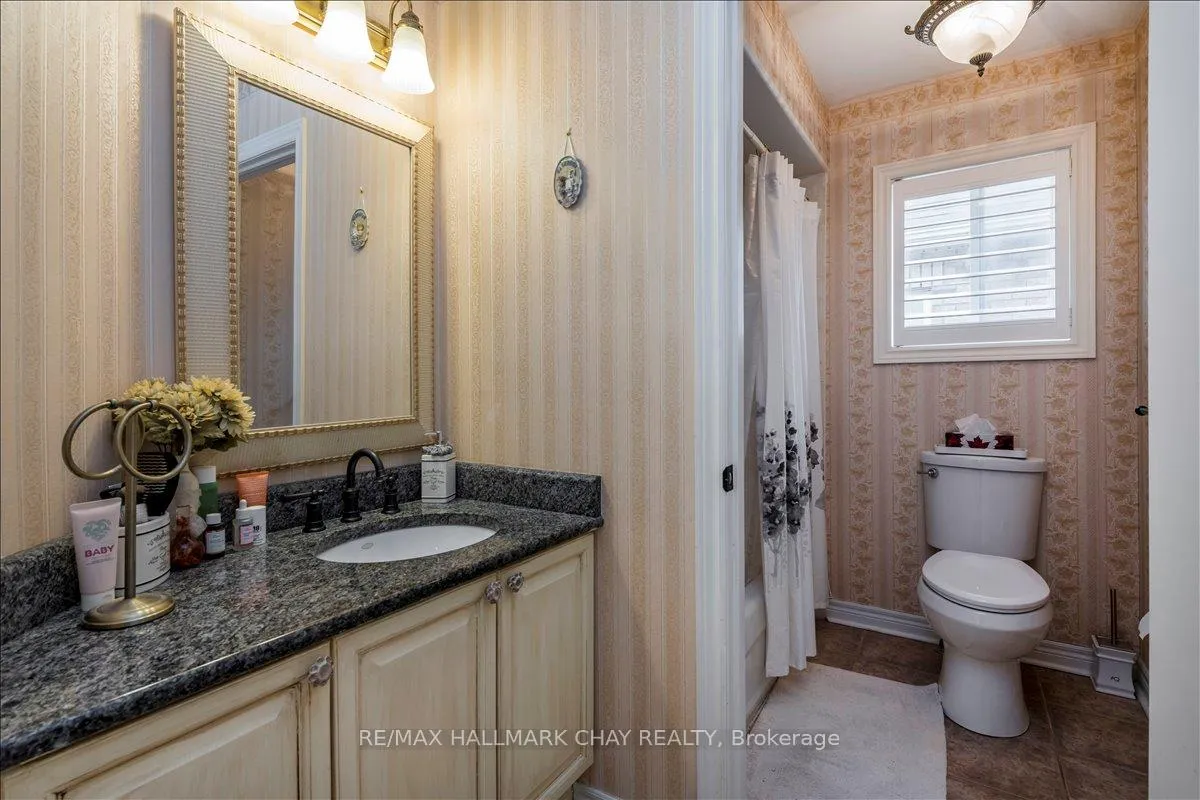 Photo 28 of 30 Birkhall Place N, Barrie, Innis-Shore — HOMEH