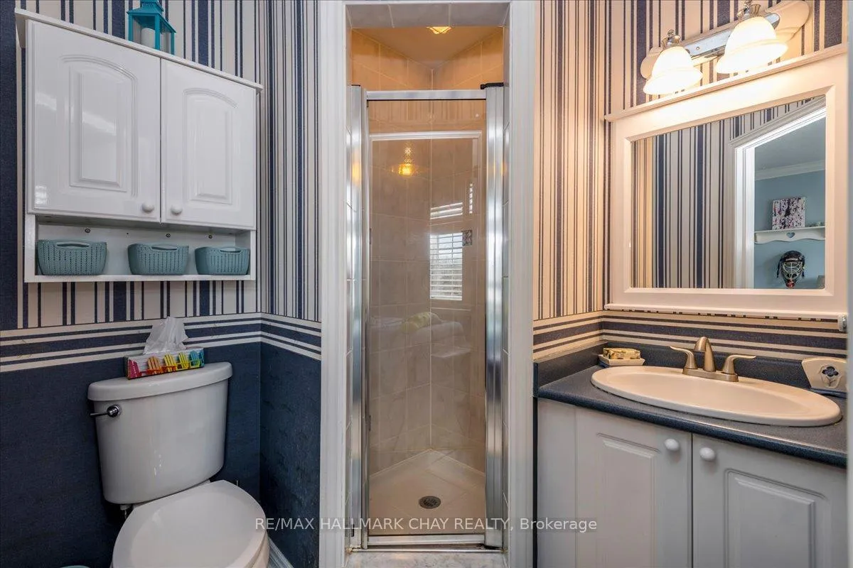Photo 32 of 30 Birkhall Place N, Barrie, Innis-Shore — HOMEH