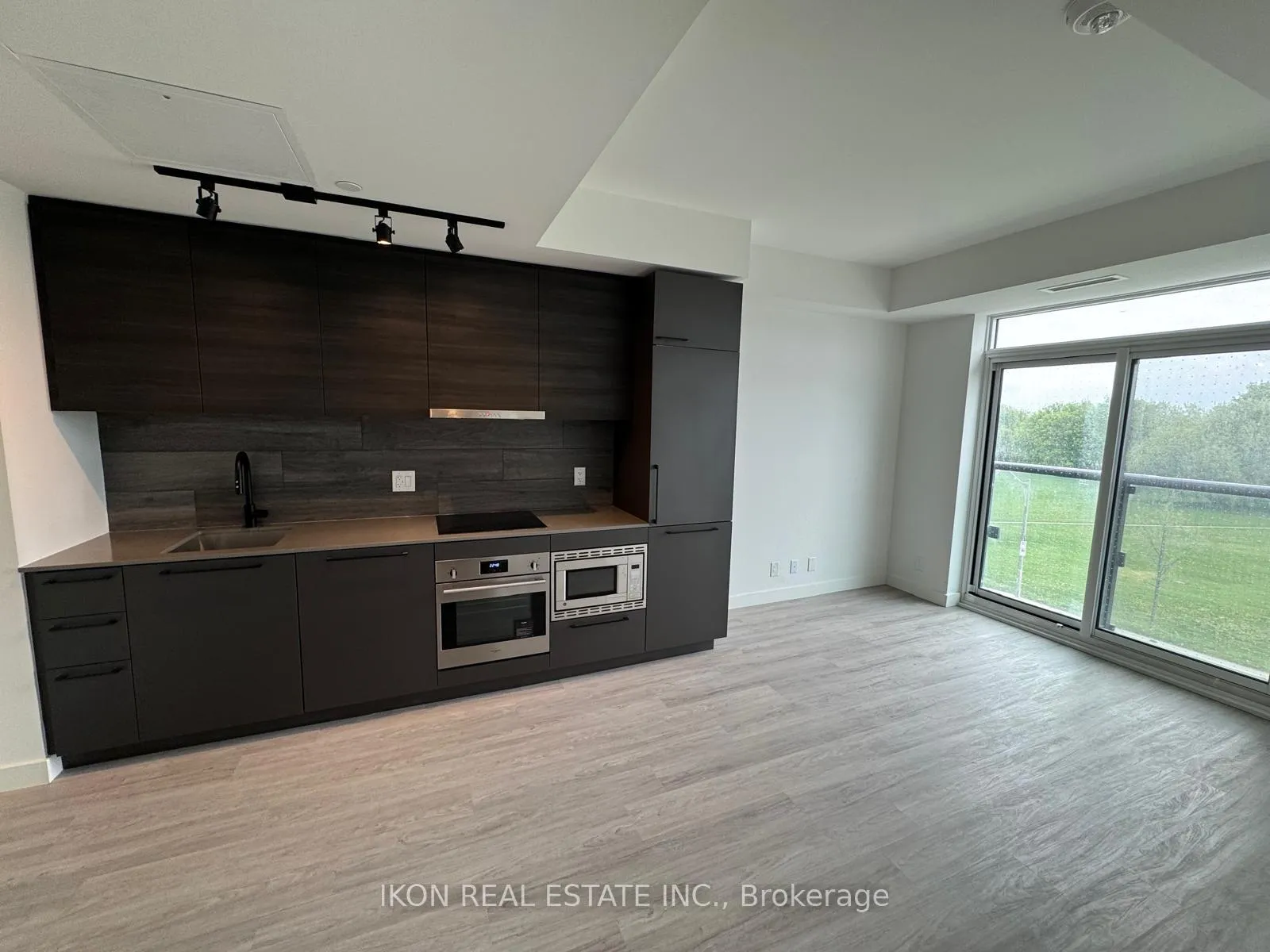 Photo 6 of Unit 312, 1050 Eastern Avenue, Toronto, The Beaches — HOMEH