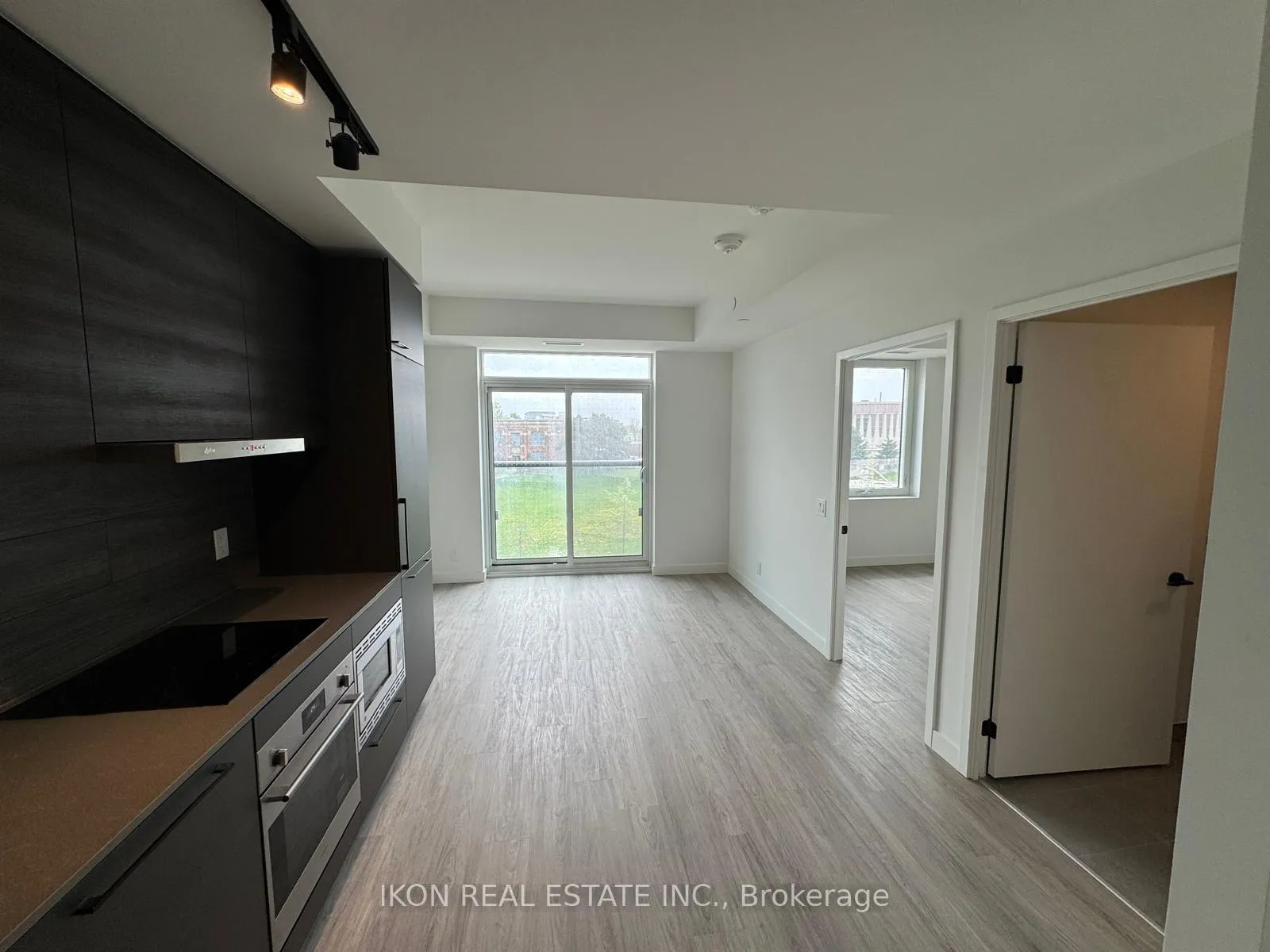 Photo 7 of Unit 312, 1050 Eastern Avenue, Toronto, The Beaches — HOMEH
