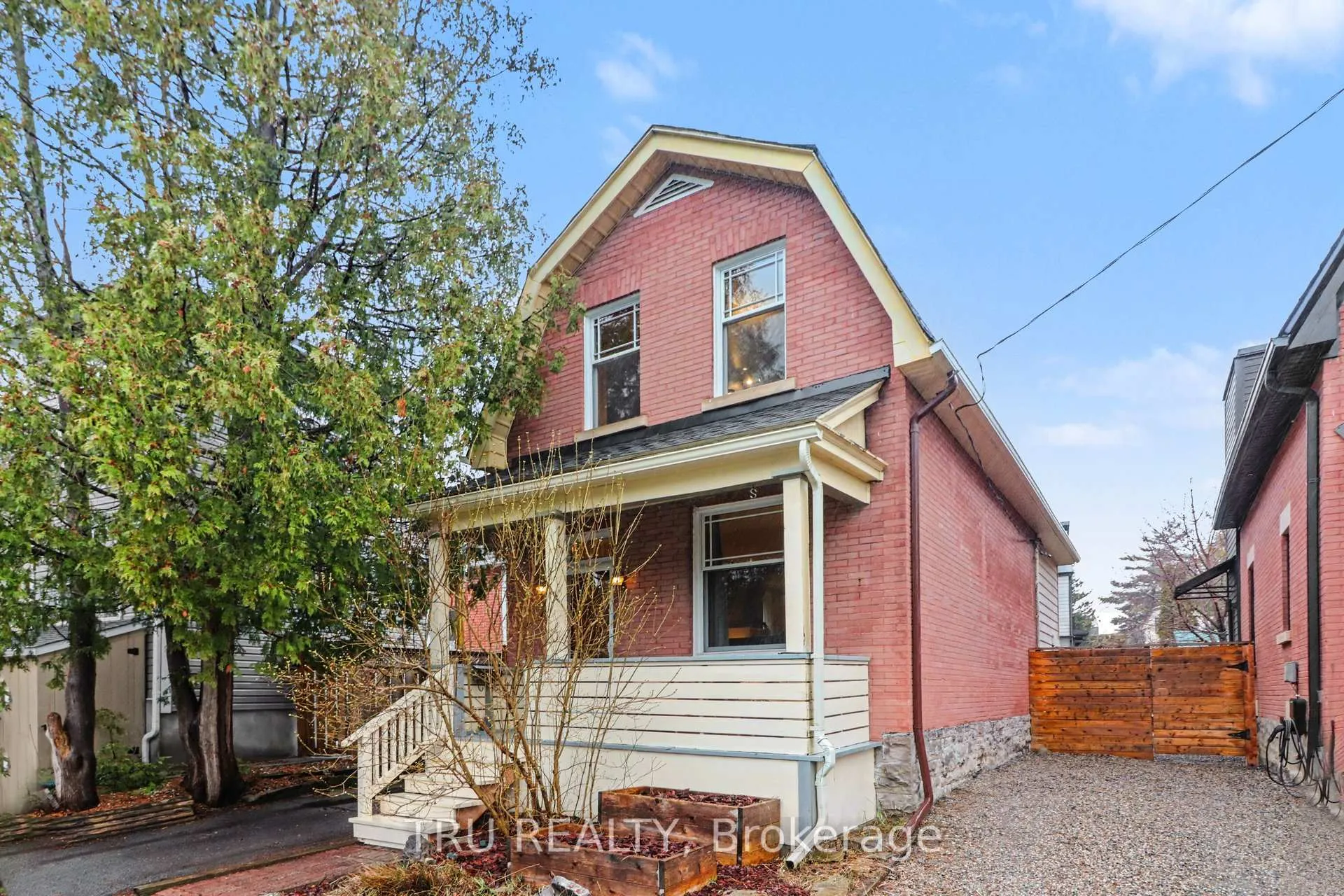 Photo 1 of 49 Newton Street, Ottawa, Glebe — HOMEH