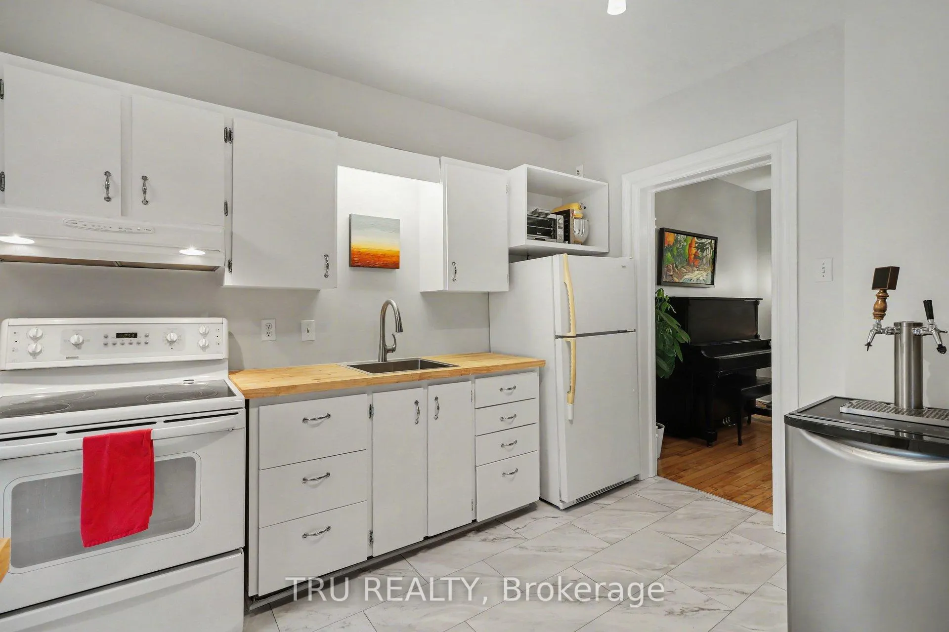 Photo 11 of 49 Newton Street, Ottawa, Glebe — HOMEH