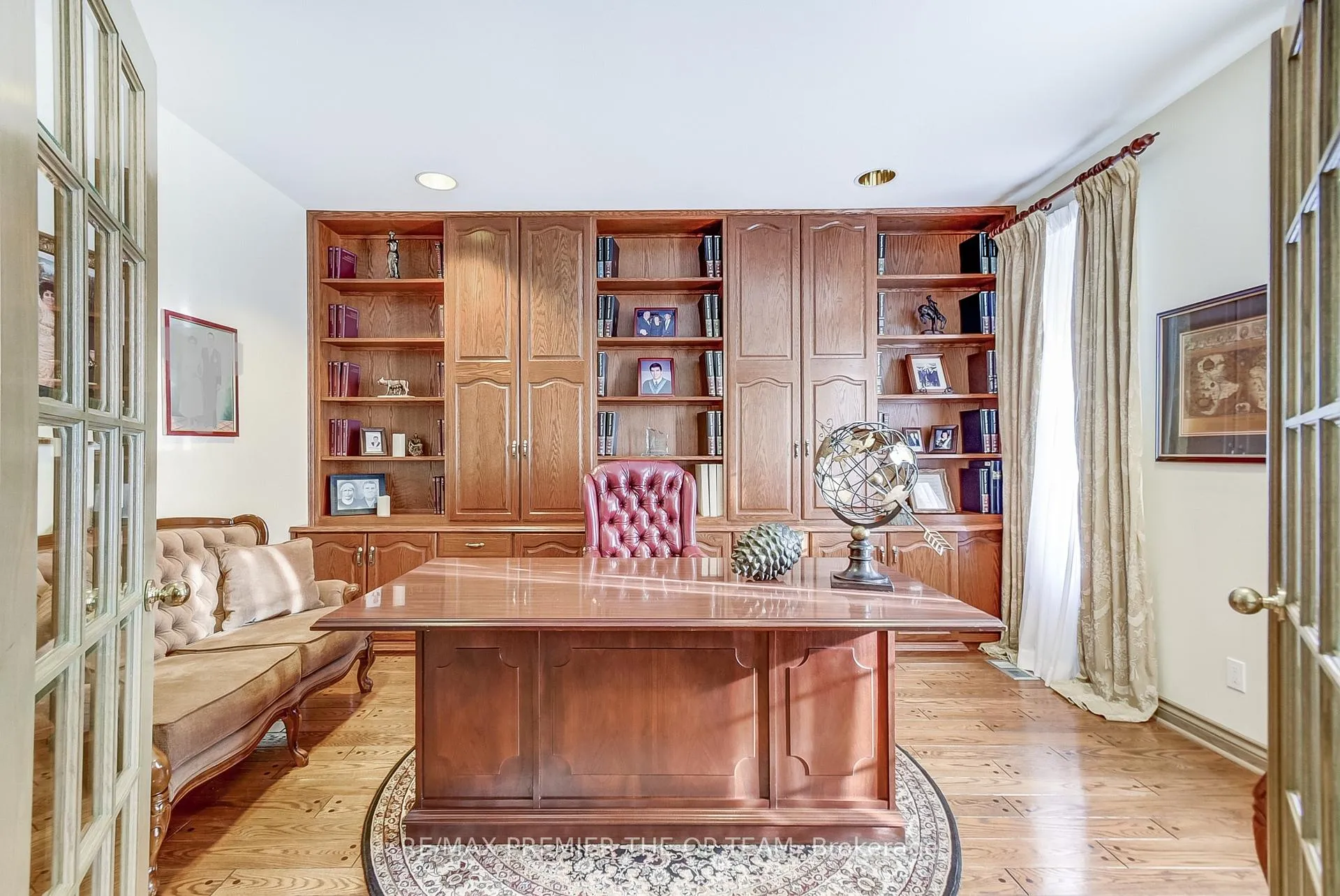 Photo 6 of 118 Cowan Drive, Vaughan, East Woodbridge — HOMEH