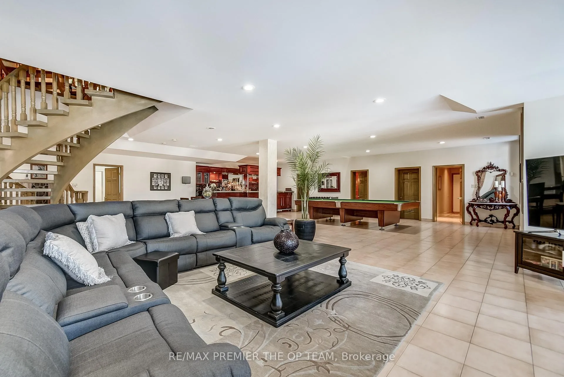 Photo 19 of 118 Cowan Drive, Vaughan, East Woodbridge — HOMEH