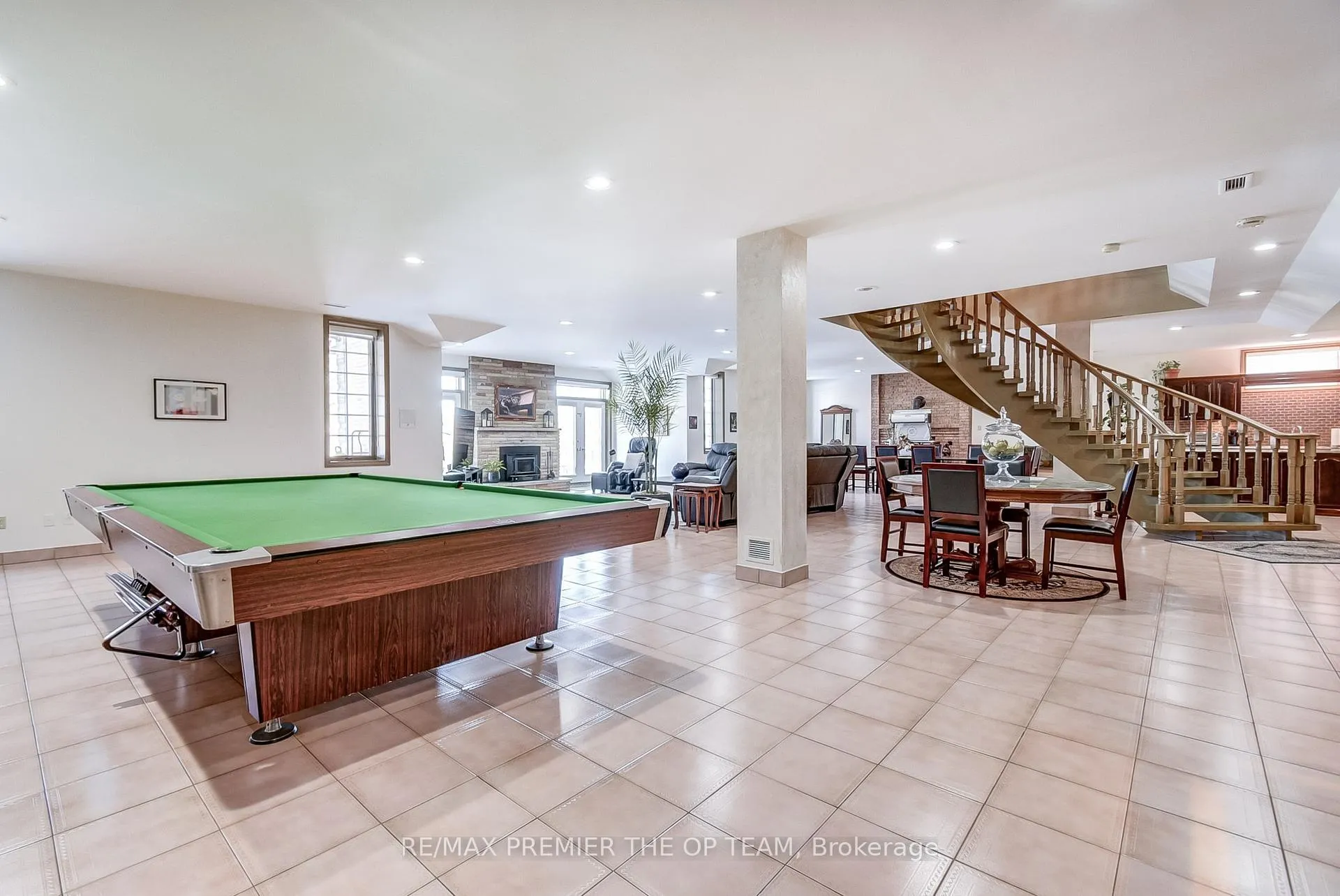 Photo 20 of 118 Cowan Drive, Vaughan, East Woodbridge — HOMEH