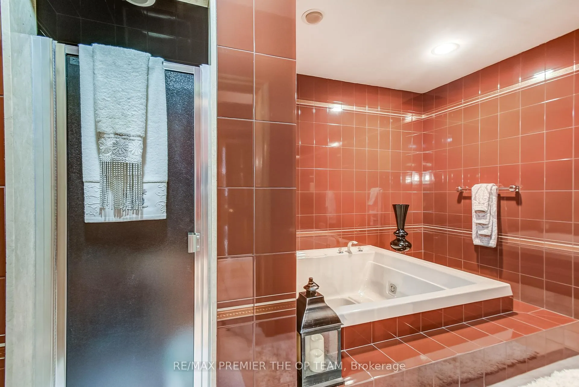 Photo 23 of 118 Cowan Drive, Vaughan, East Woodbridge — HOMEH