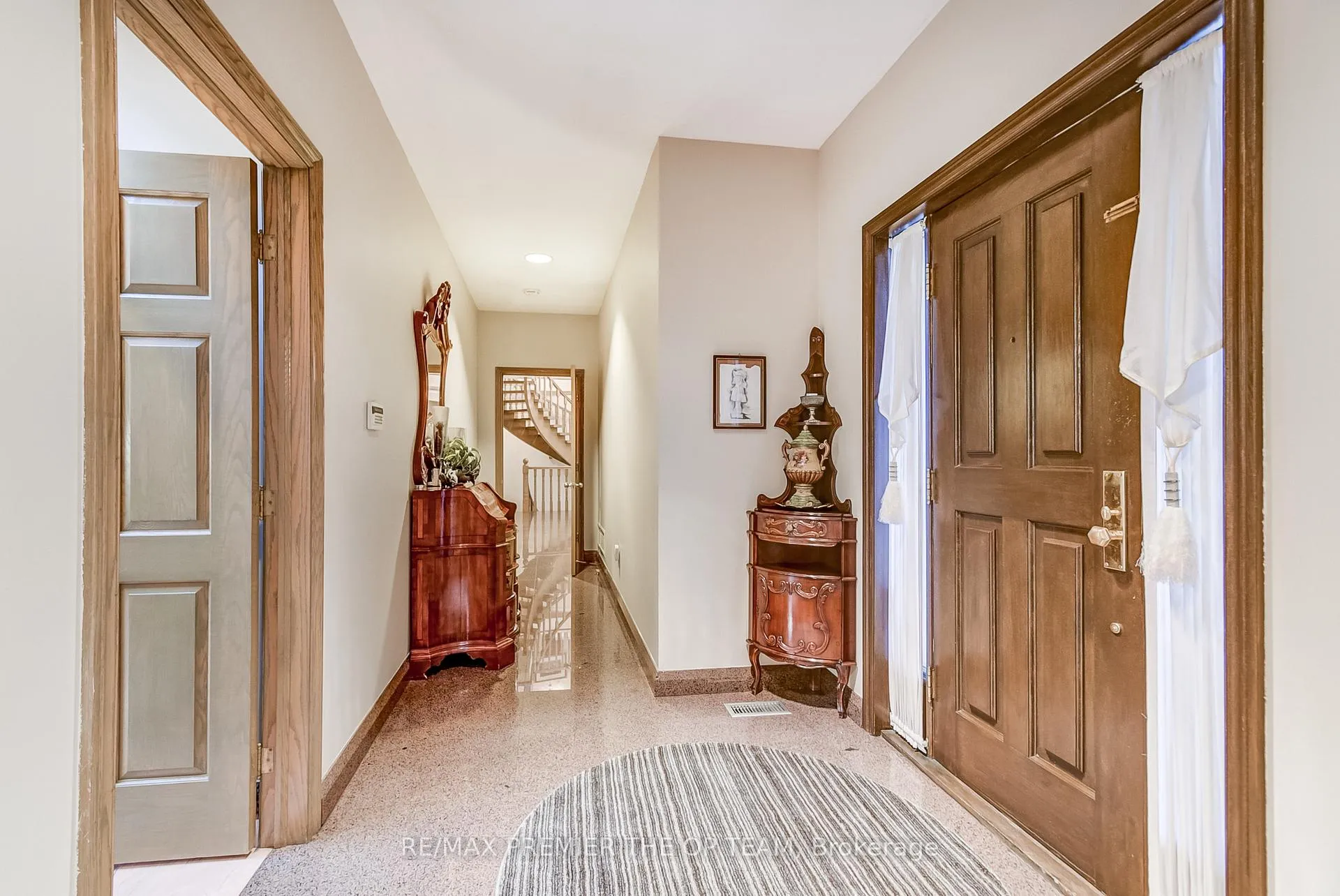 Photo 25 of 118 Cowan Drive, Vaughan, East Woodbridge — HOMEH