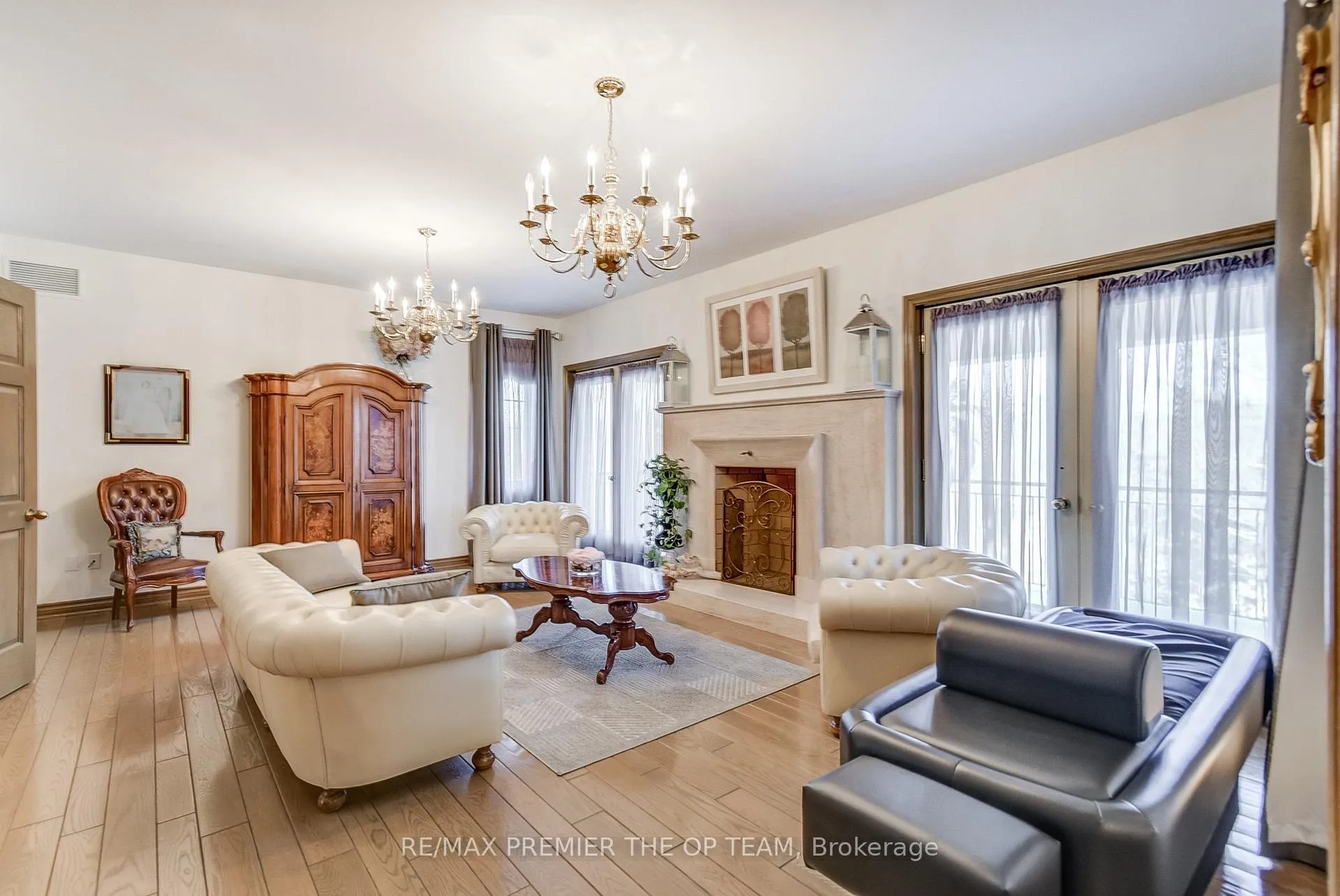 Photo 27 of 118 Cowan Drive, Vaughan, East Woodbridge — HOMEH