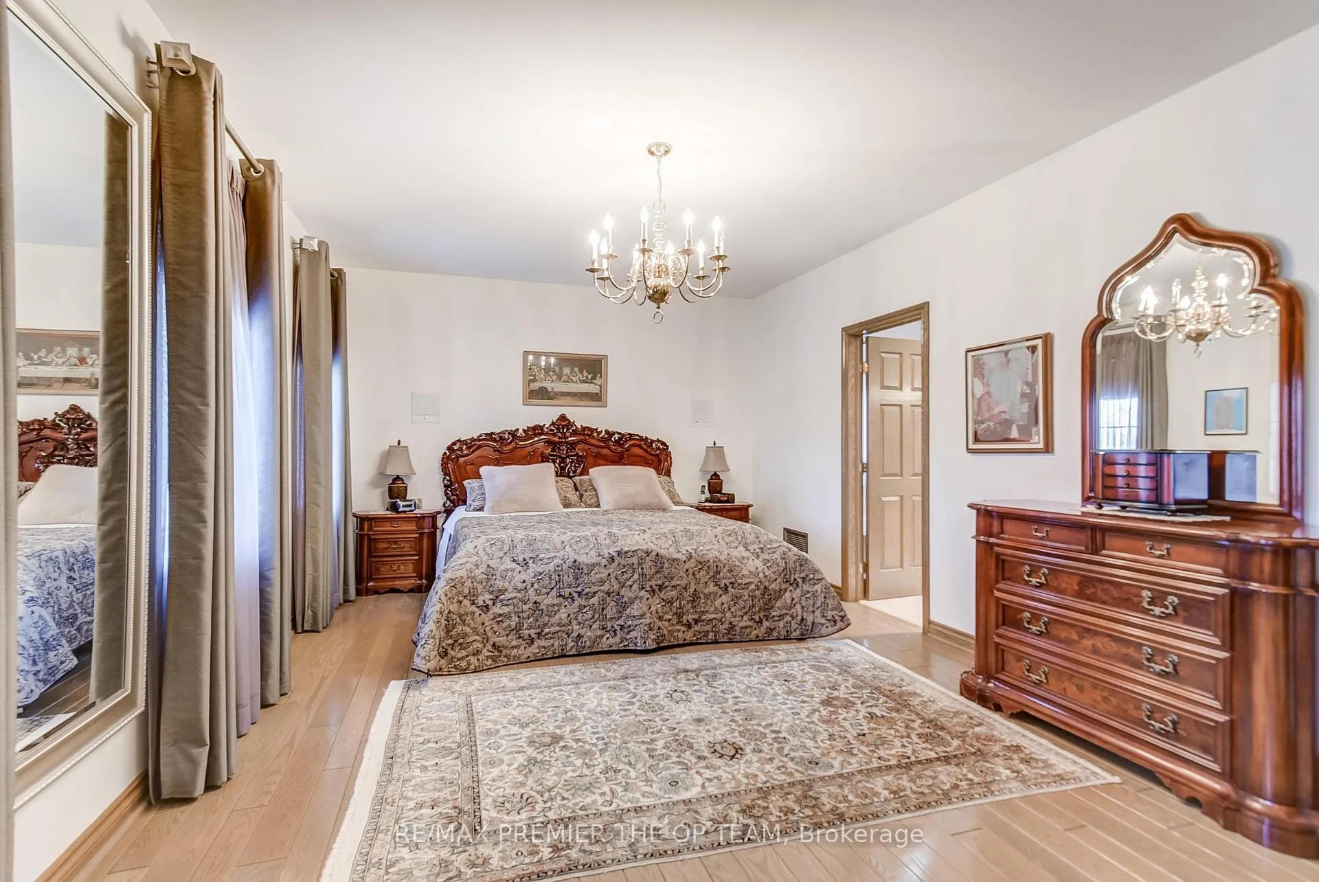 Photo 28 of 118 Cowan Drive, Vaughan, East Woodbridge — HOMEH