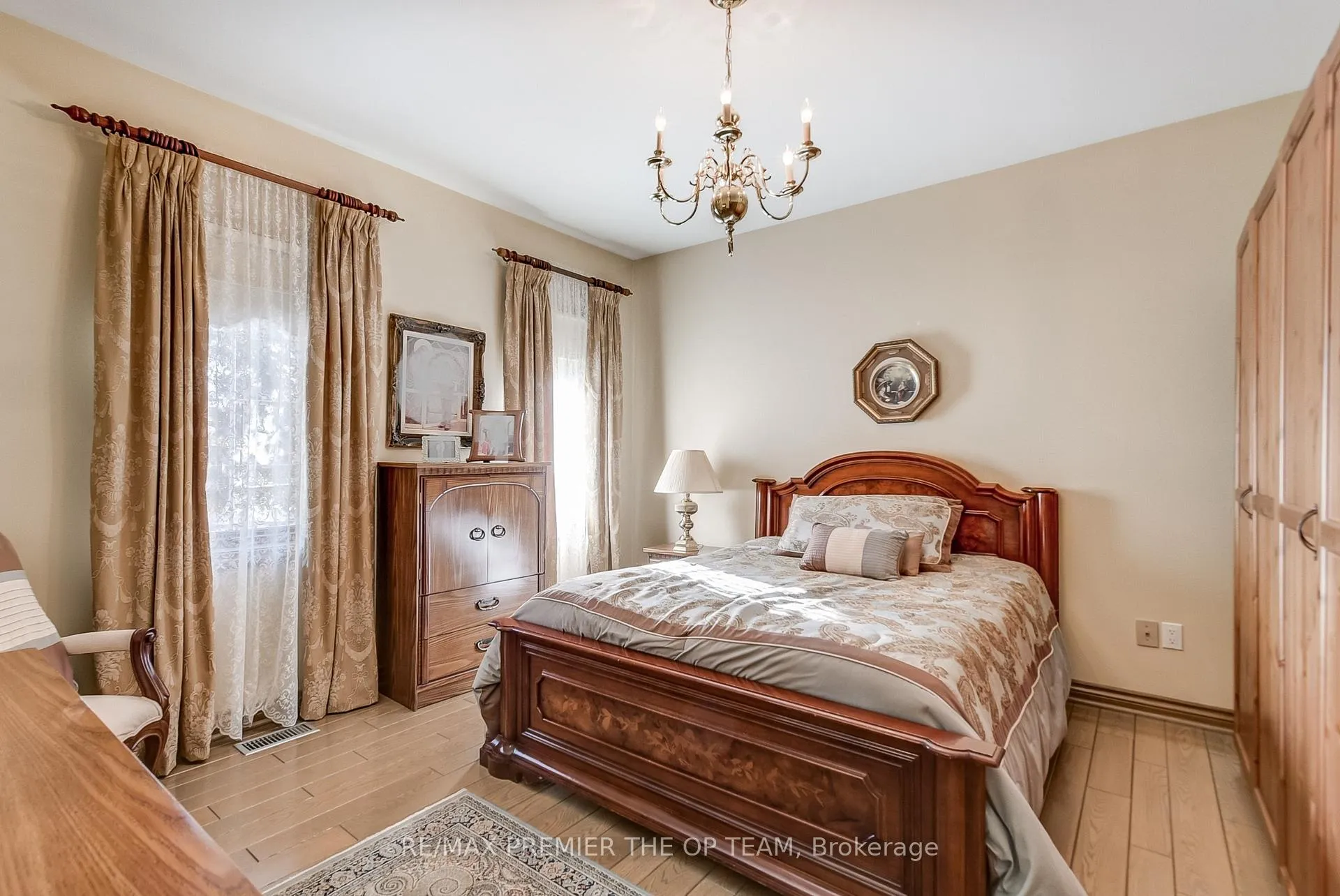 Photo 29 of 118 Cowan Drive, Vaughan, East Woodbridge — HOMEH