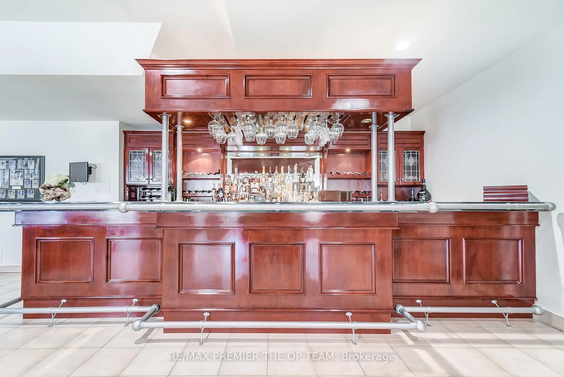 Photo 33 of 118 Cowan Drive, Vaughan, East Woodbridge — HOMEH