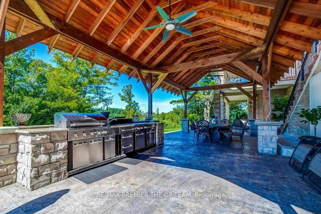 Photo 37 of 118 Cowan Drive, Vaughan, East Woodbridge — HOMEH