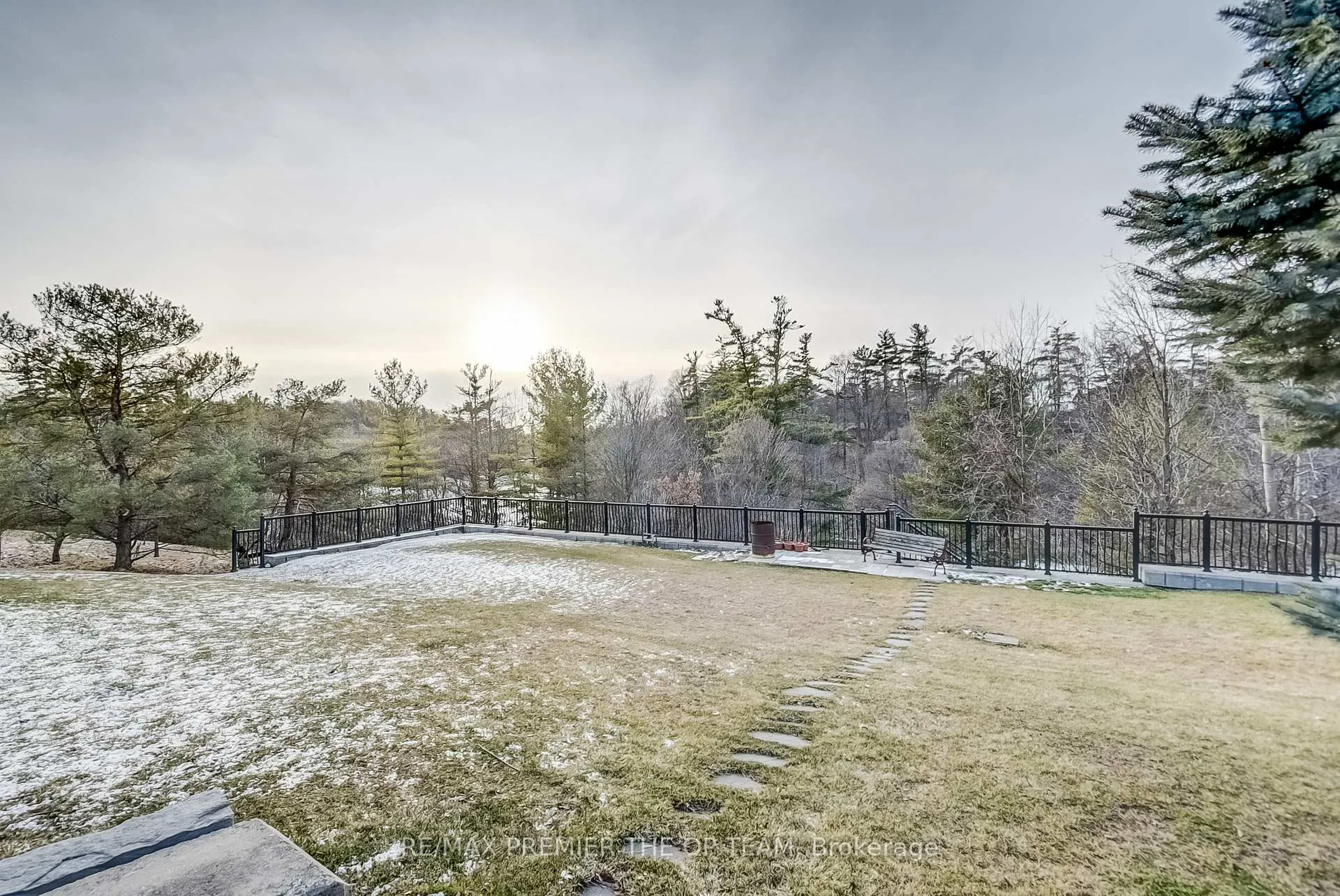 Photo 42 of 118 Cowan Drive, Vaughan, East Woodbridge — HOMEH