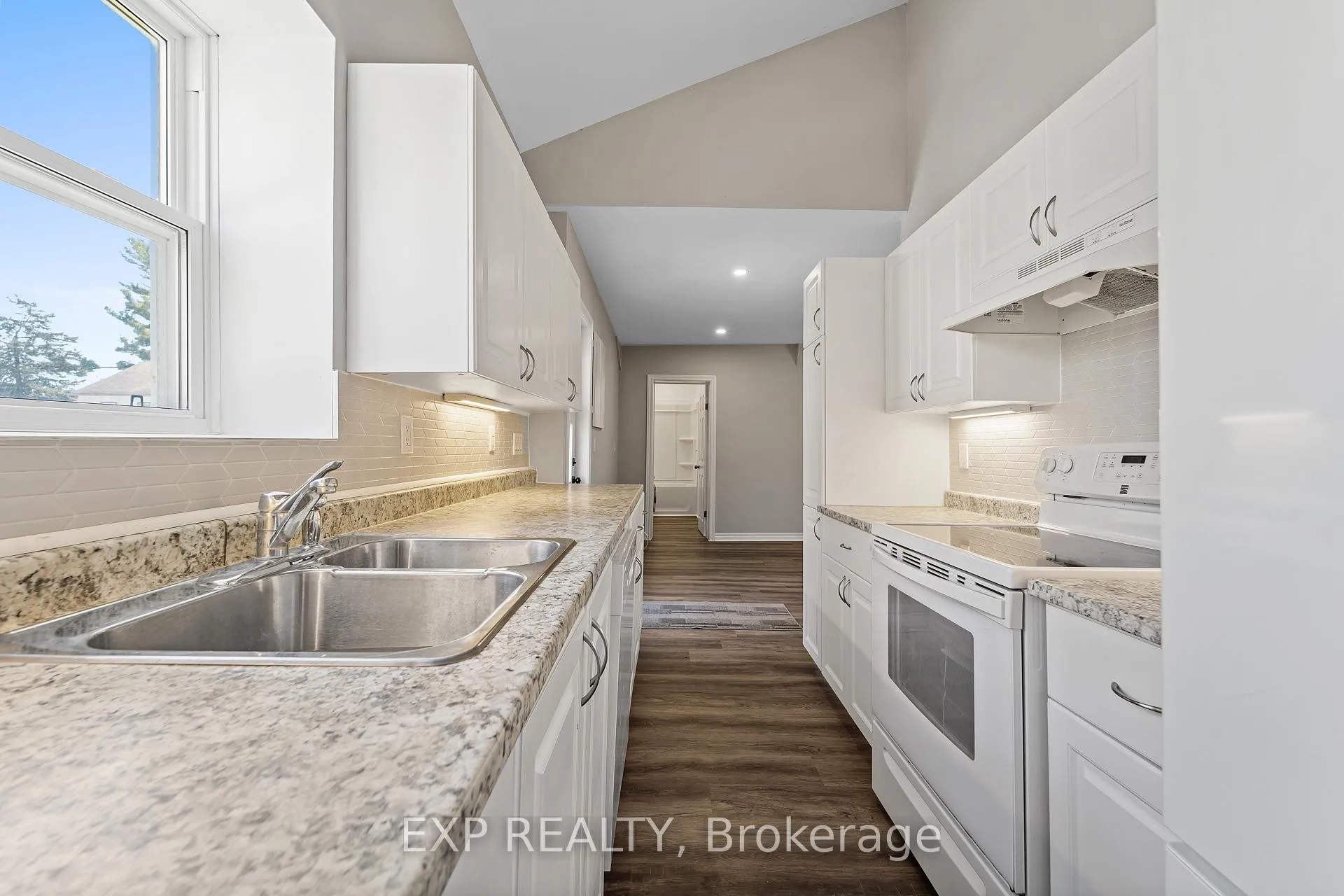 Photo 4 of Unit Unit A, 44 West Front Street, Stirling-Rawdon, Stirling Ward — HOMEH
