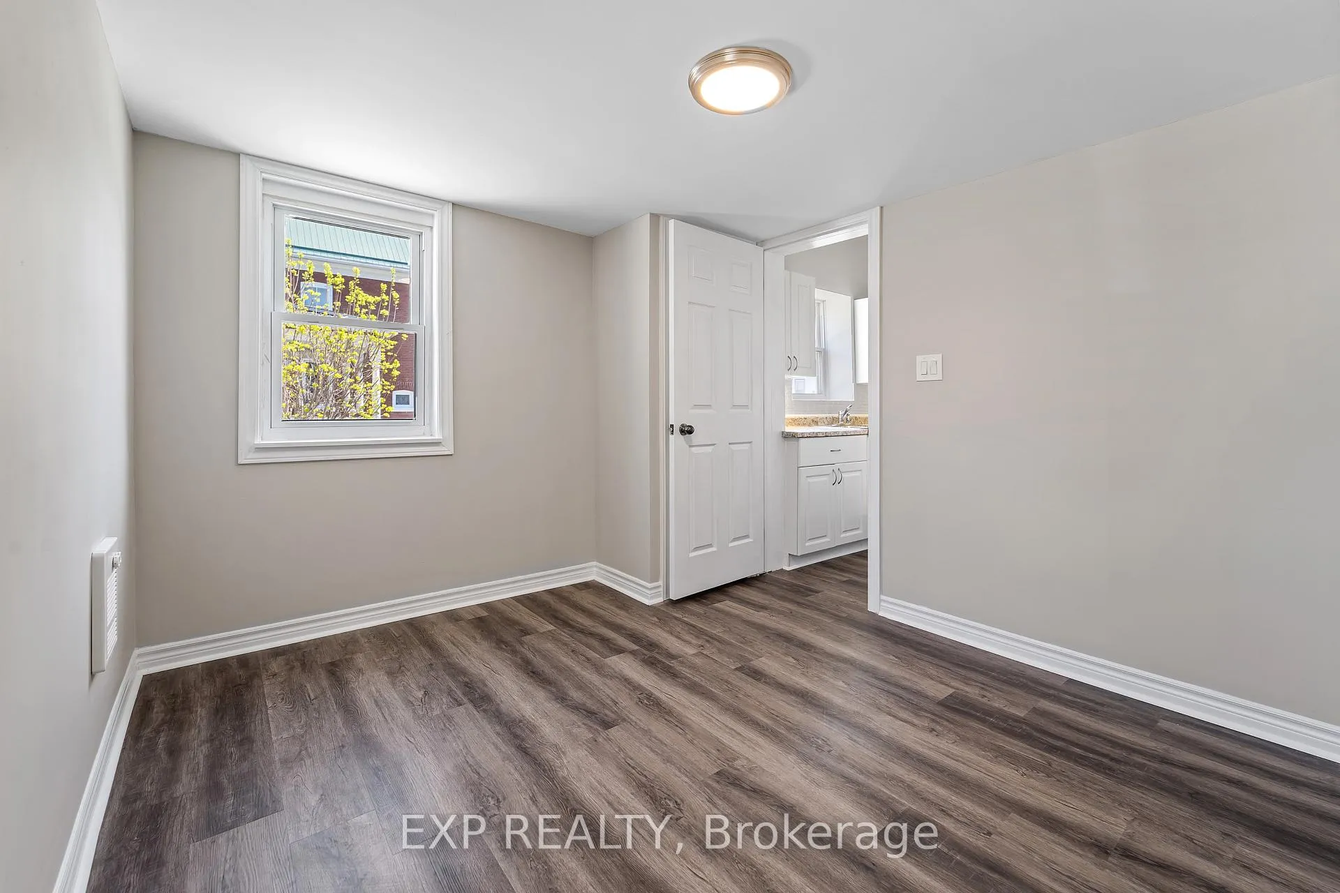 Photo 5 of Unit Unit A, 44 West Front Street, Stirling-Rawdon, Stirling Ward — HOMEH