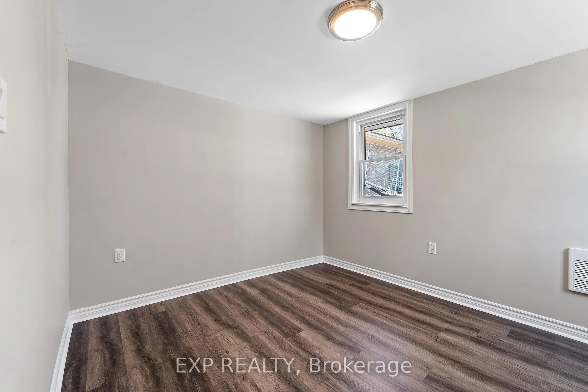 Photo 11 of Unit Unit A, 44 West Front Street, Stirling-Rawdon, Stirling Ward — HOMEH