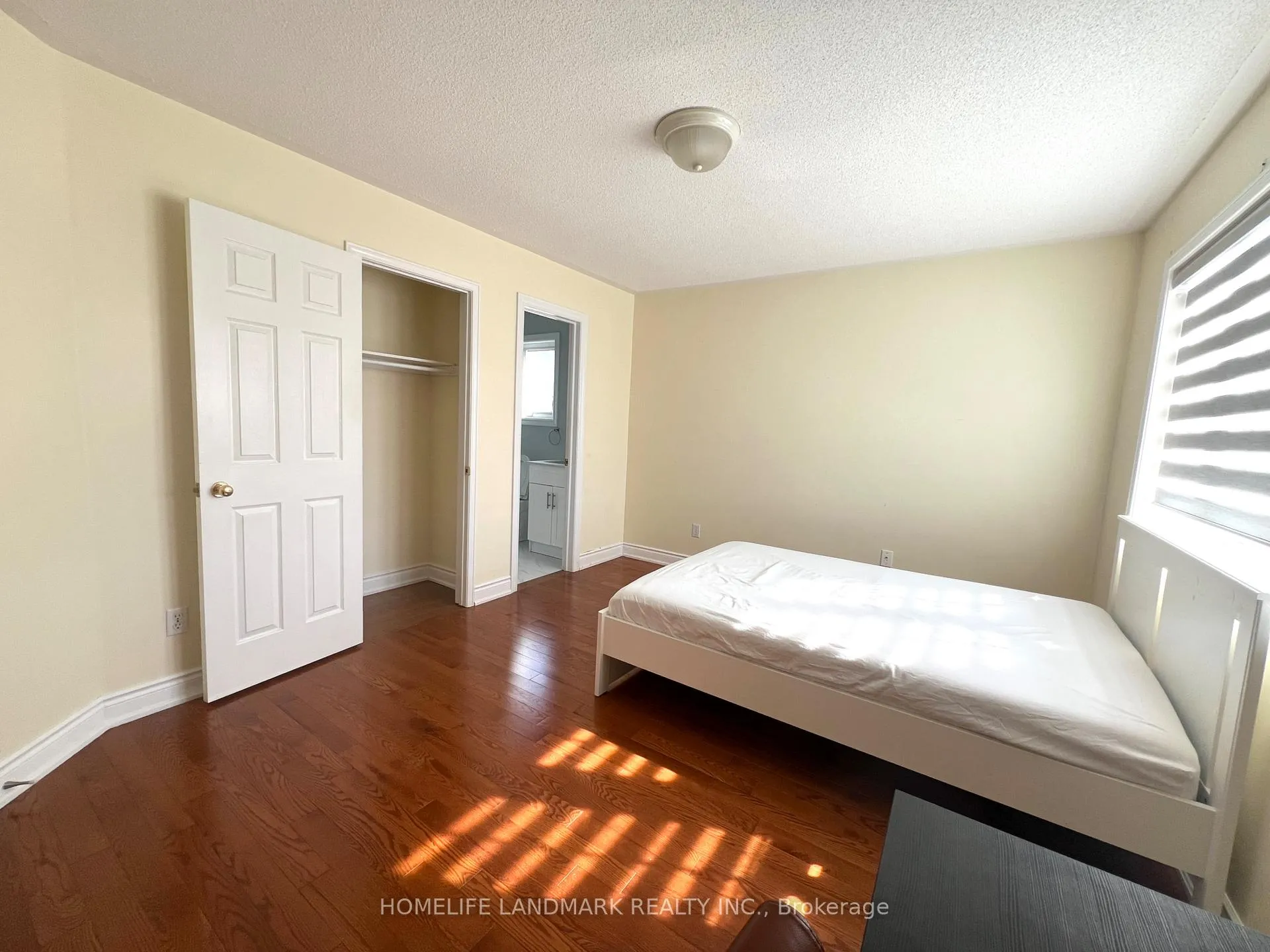 Photo 5 of 37 Cartmel Drive, Markham, Milliken Mills East — HOMEH